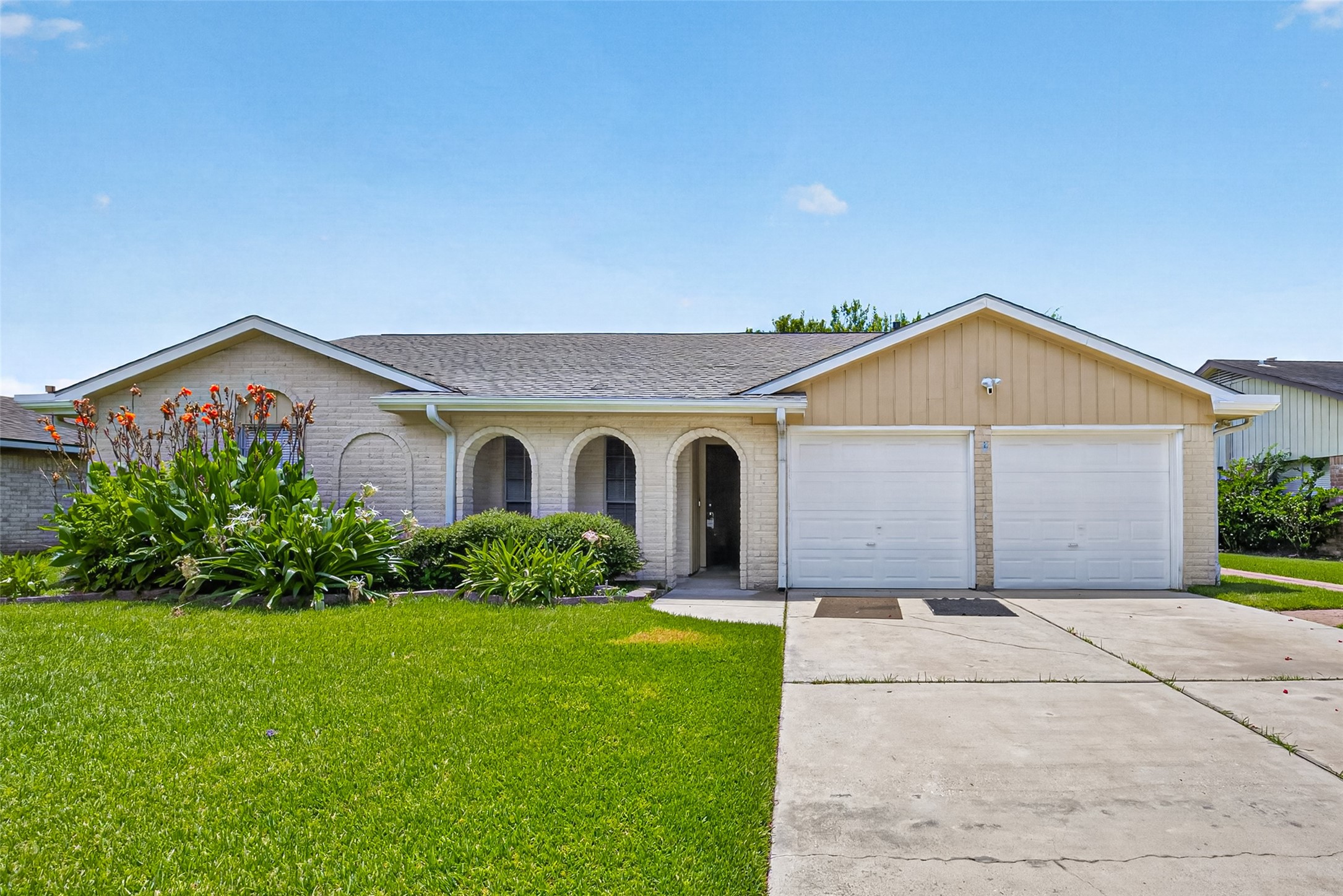 12215 Meadowdale Drive Property Photo