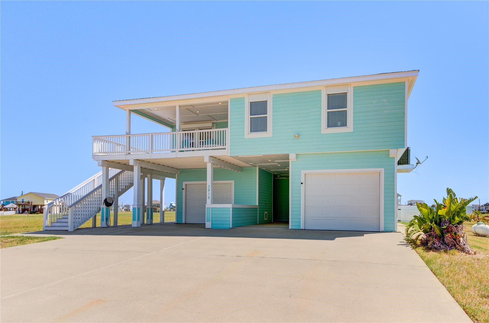 3915 Kiva Road Property Photo 3