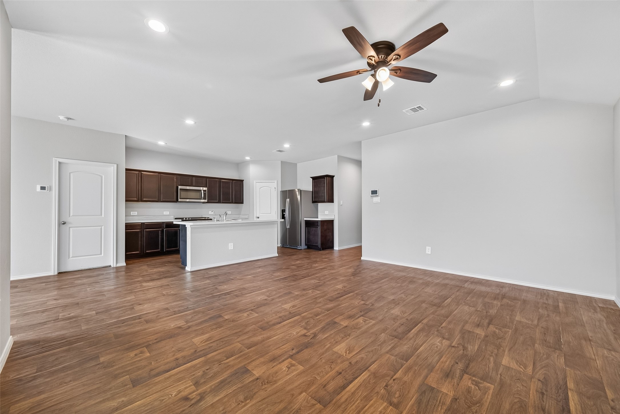 21501 Rustic Elm Dr Property Photo 8