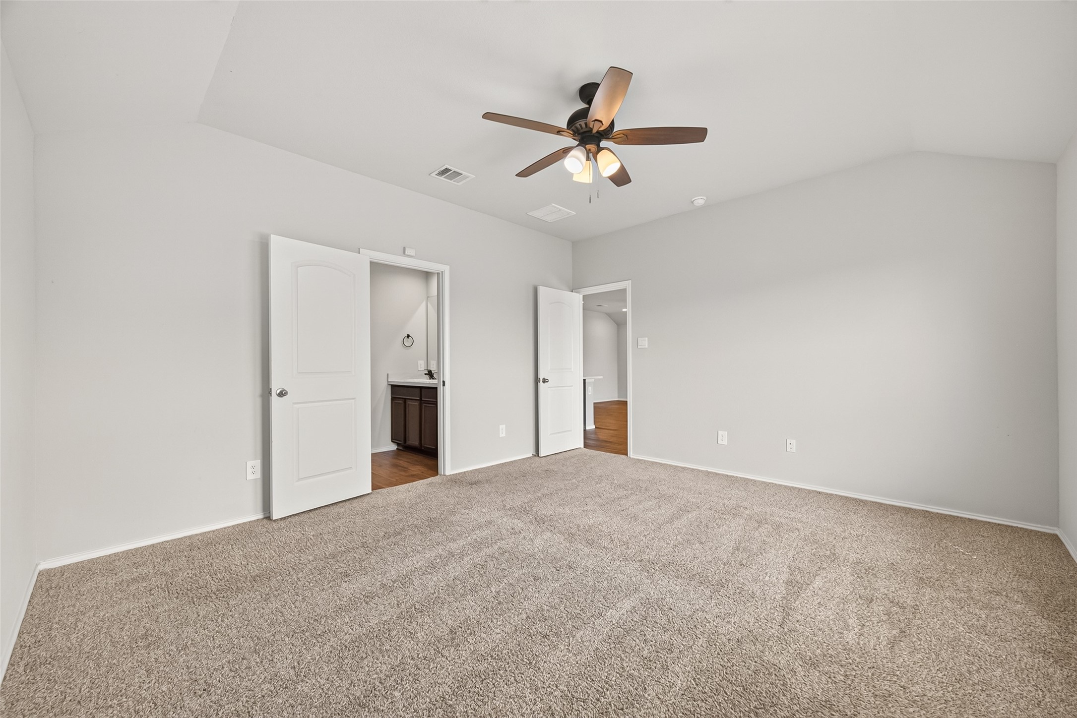 21501 Rustic Elm Dr Property Photo 18