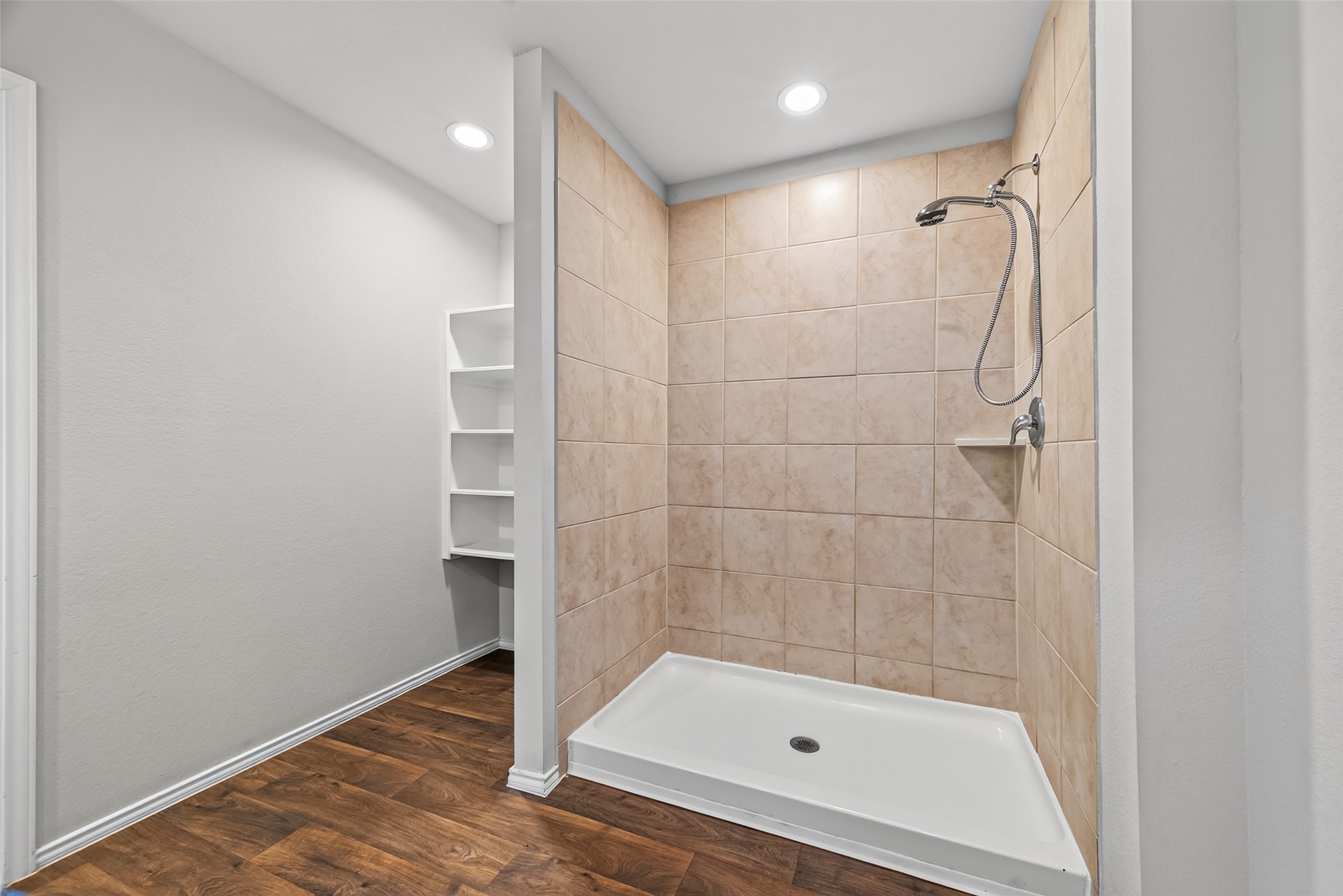 21501 Rustic Elm Dr Property Photo 24