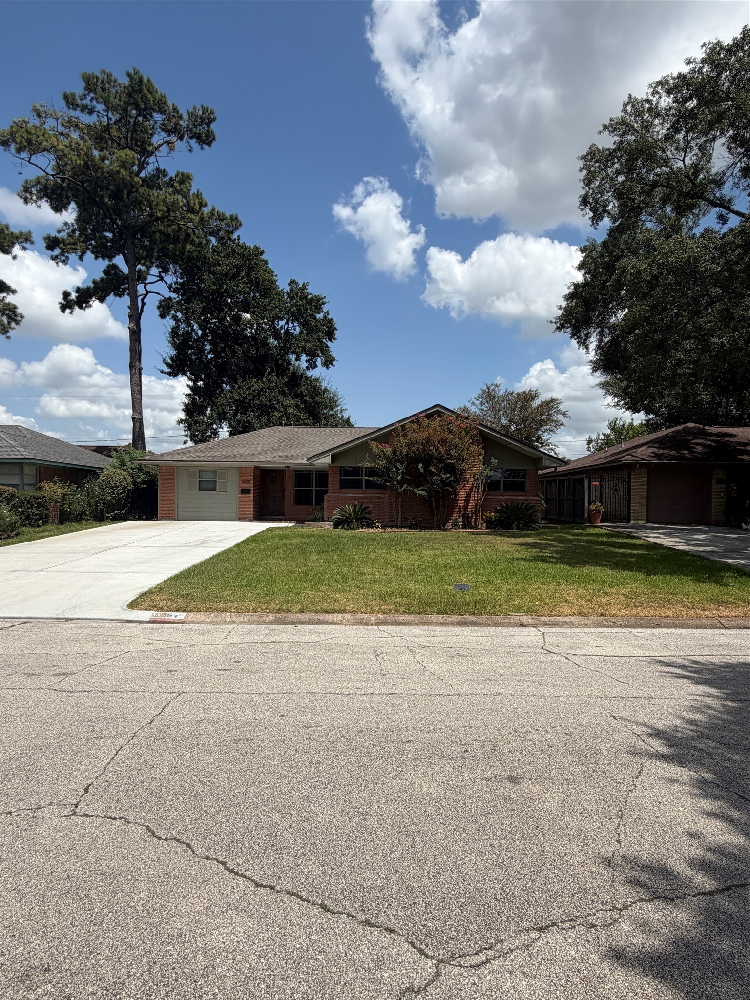 1206 Stonecrest Drive Property Photo 1