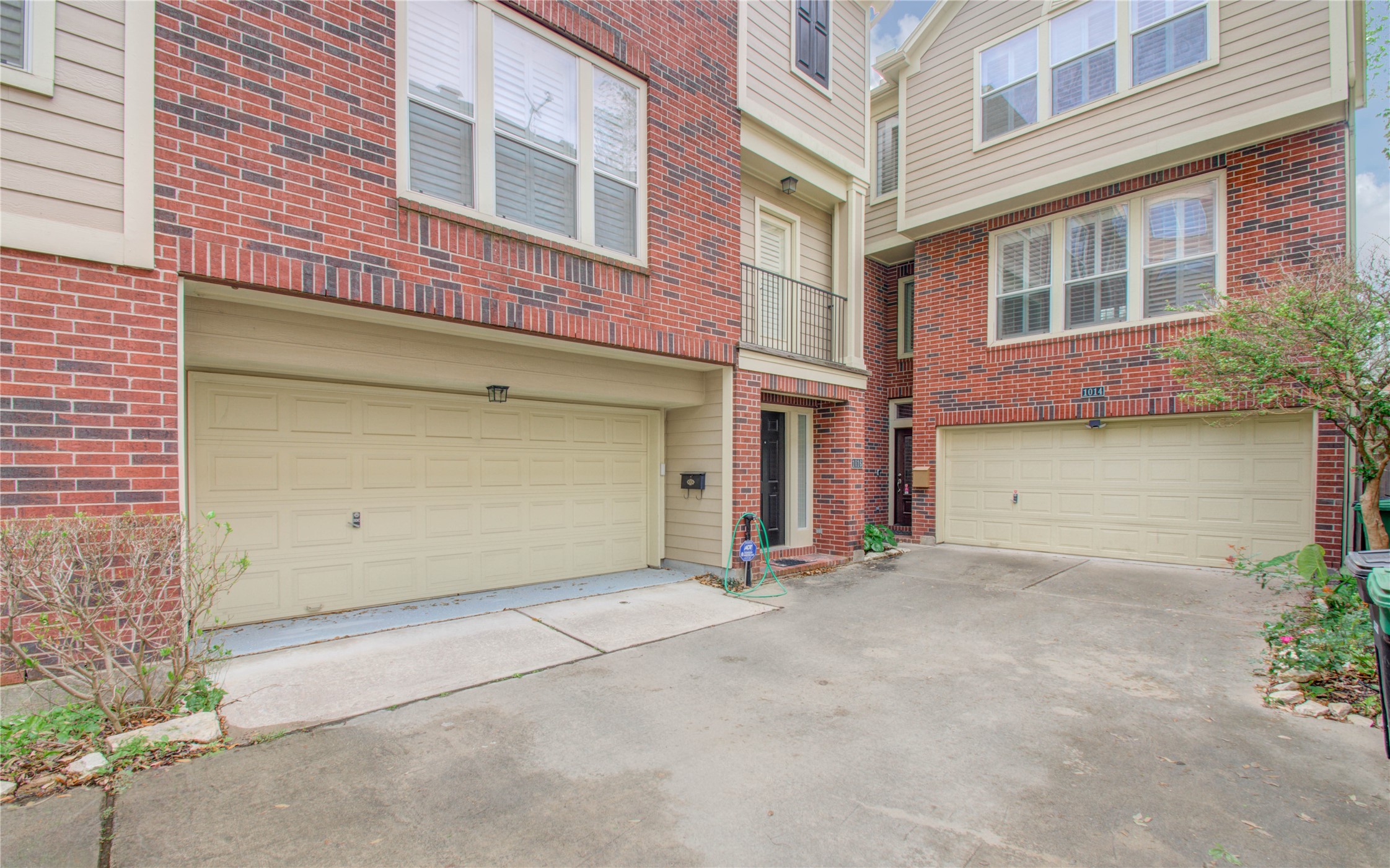 1016 Rochow Street Property Photo 2