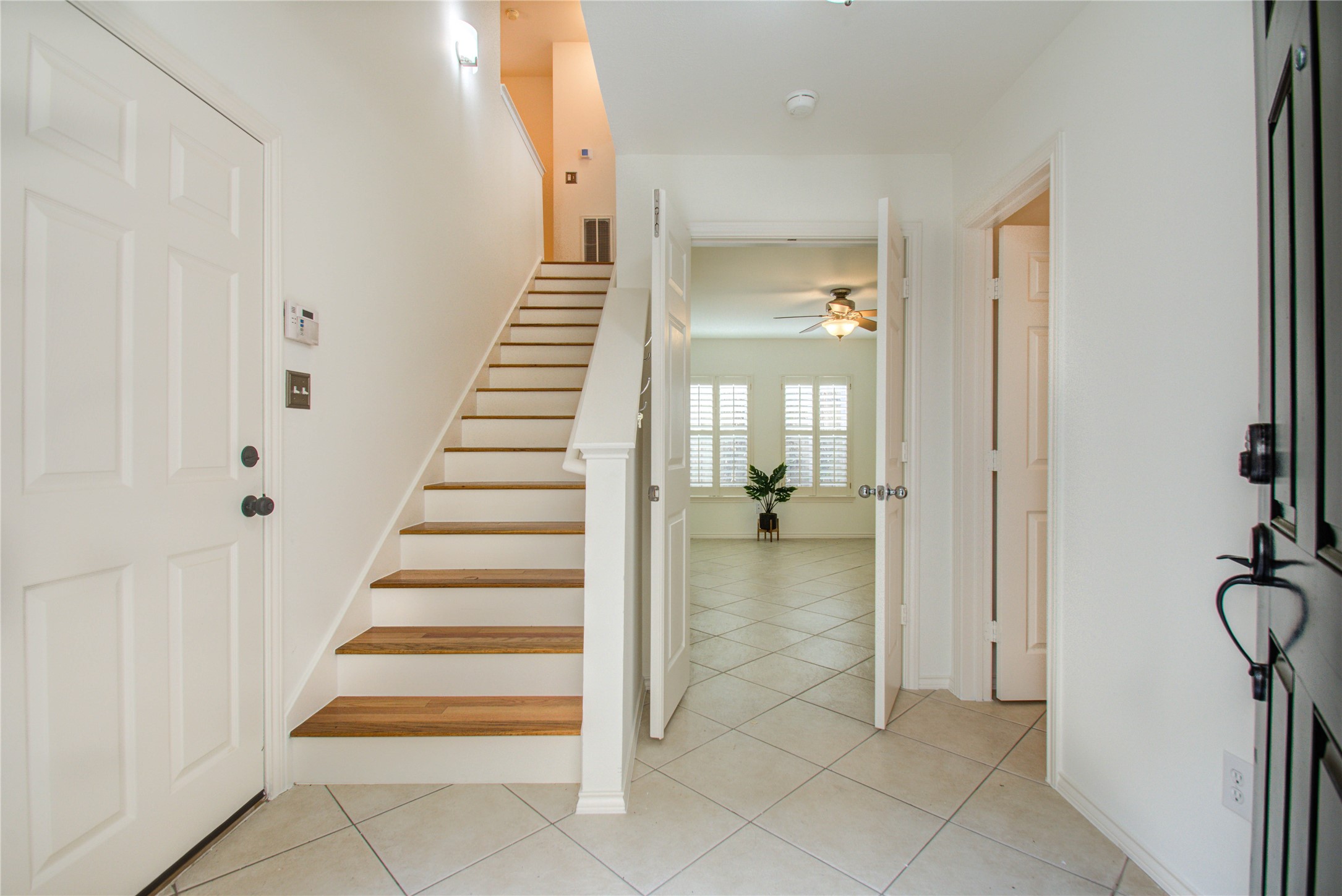 1016 Rochow Street Property Photo 4