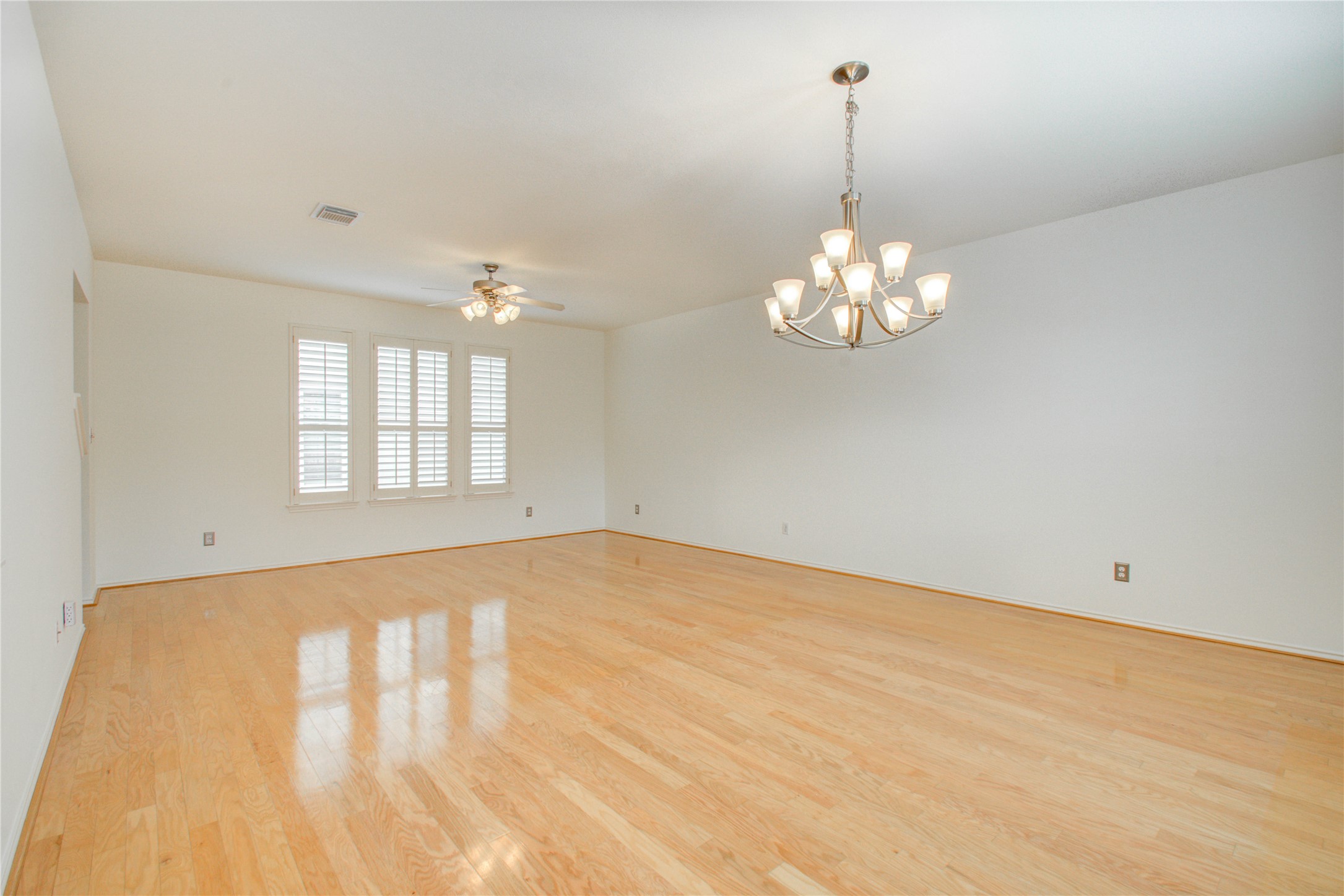 1016 Rochow Street Property Photo 11