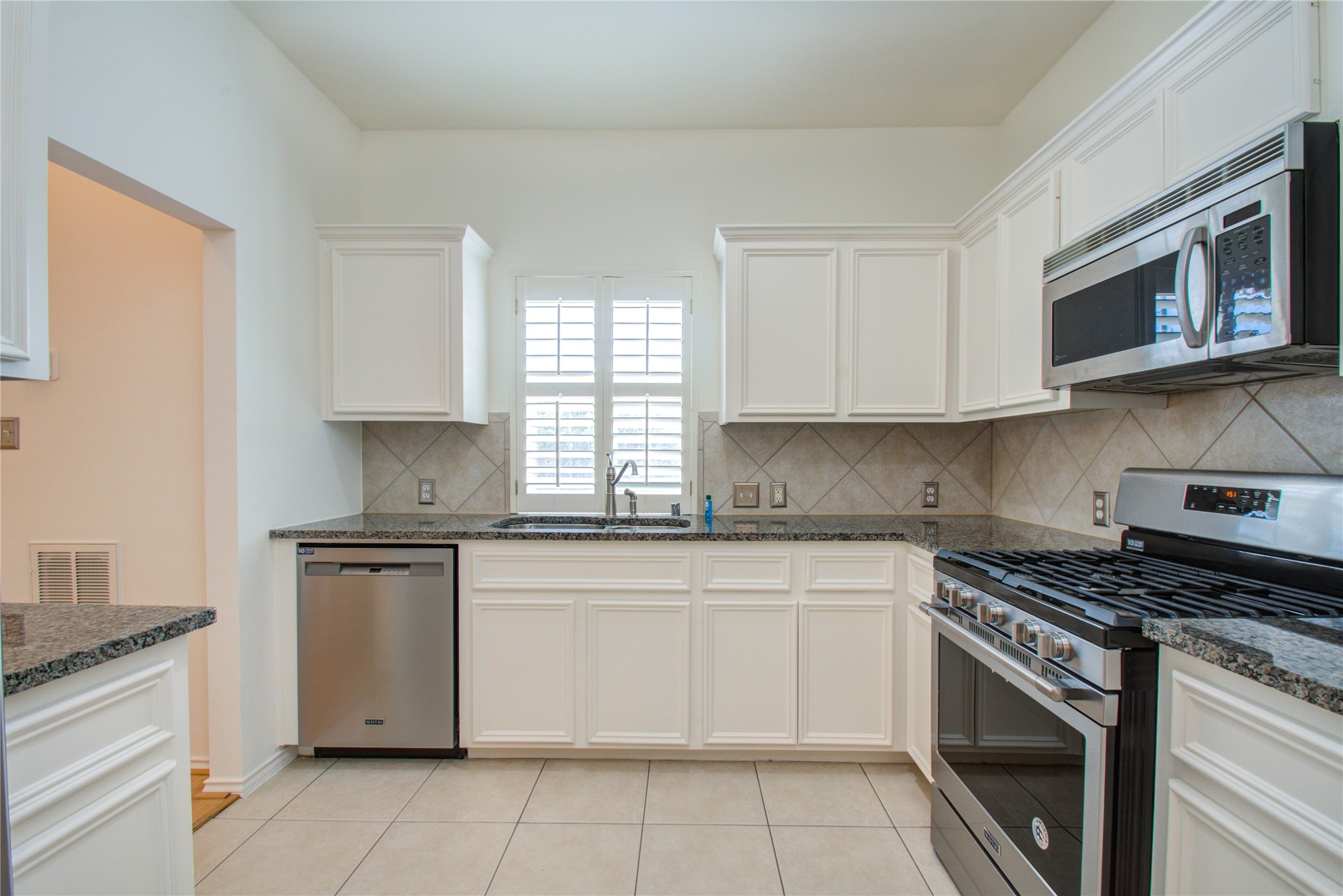 1016 Rochow Street Property Photo 13