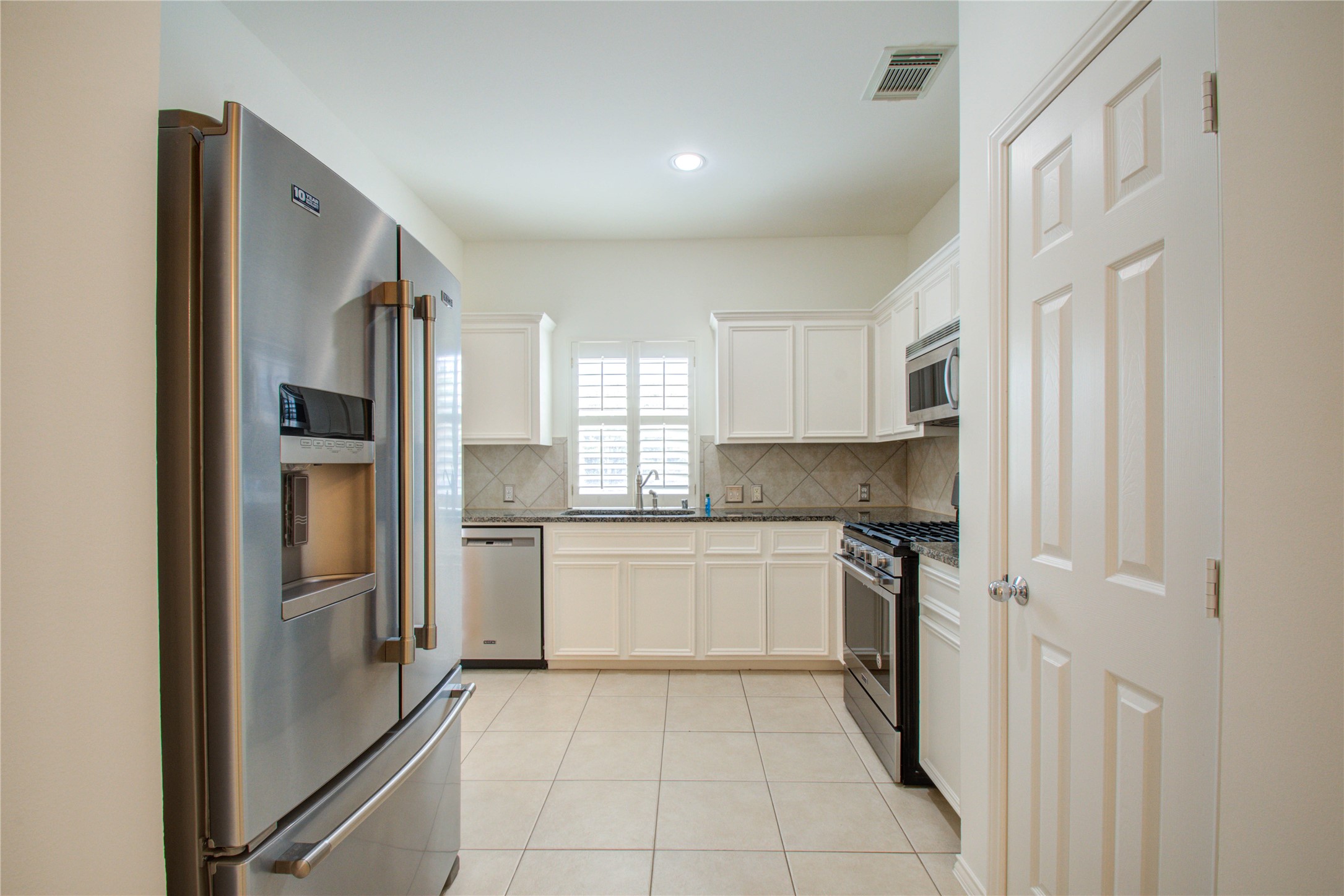 1016 Rochow Street Property Photo 15