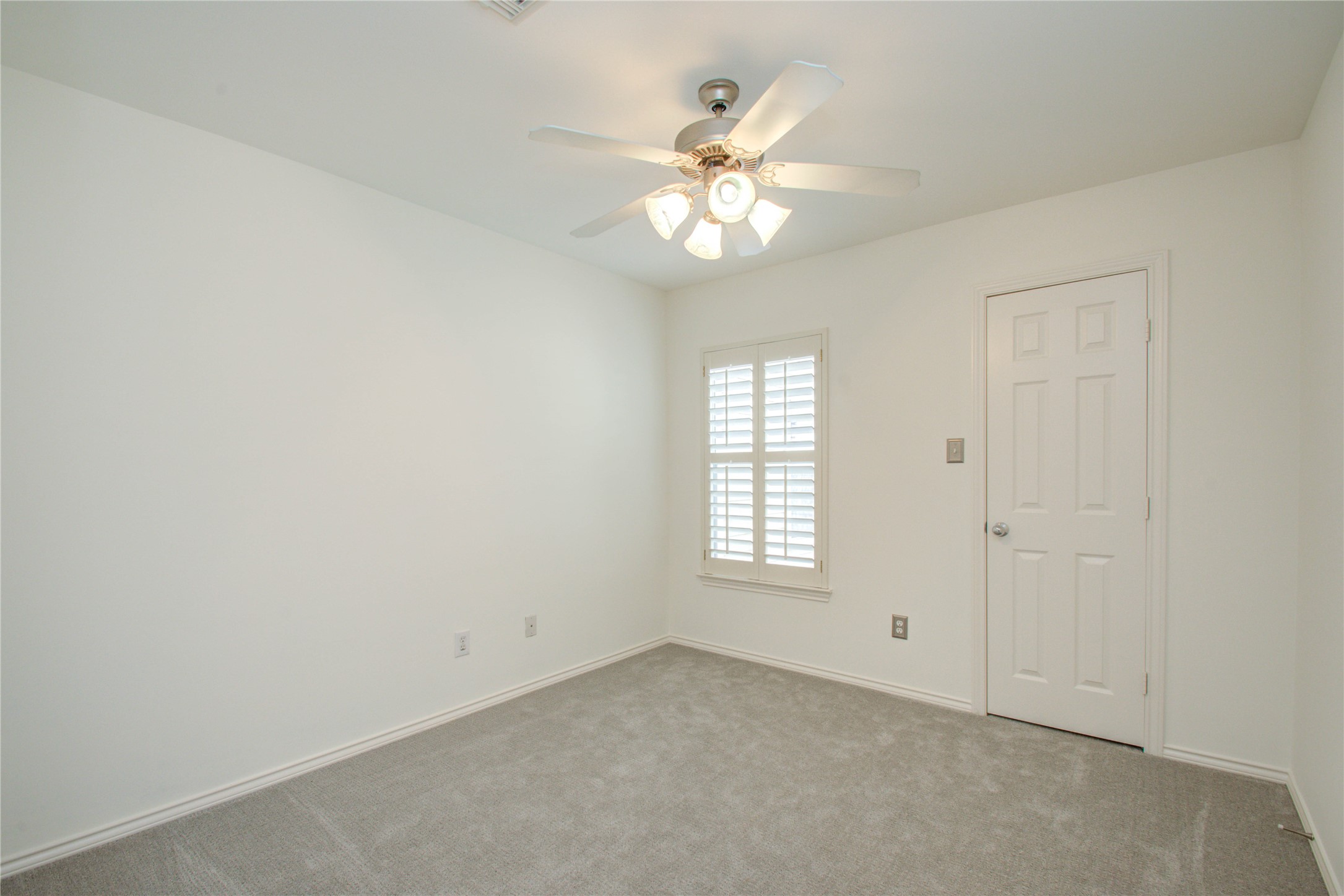 1016 Rochow Street Property Photo 21