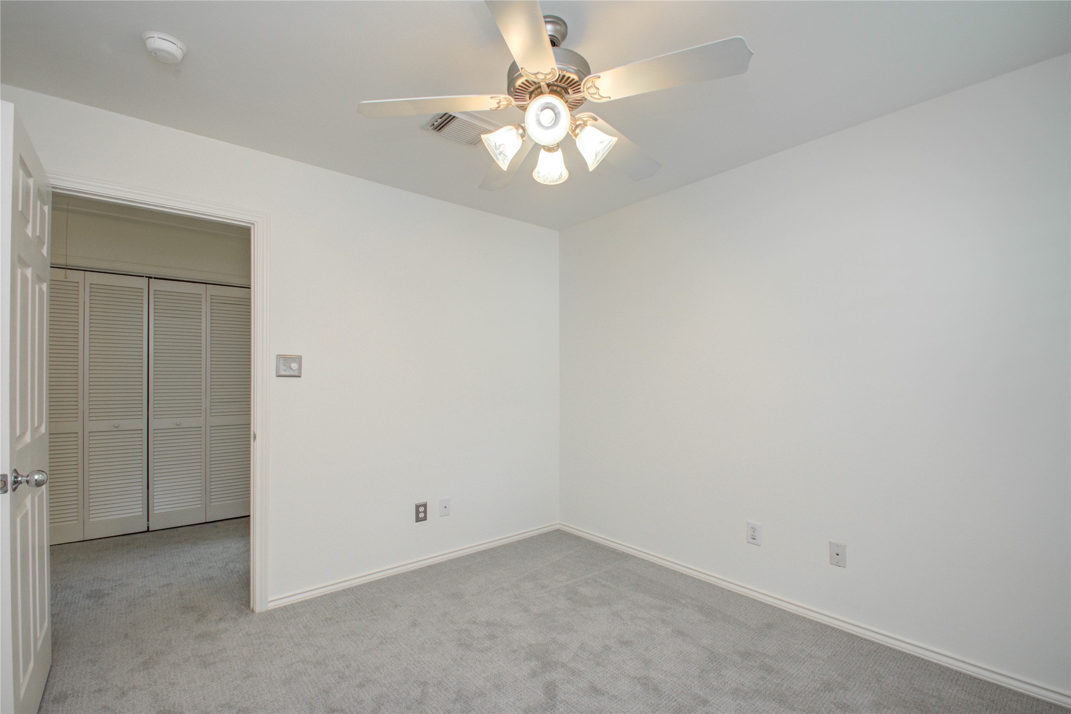 1016 Rochow Street Property Photo 22