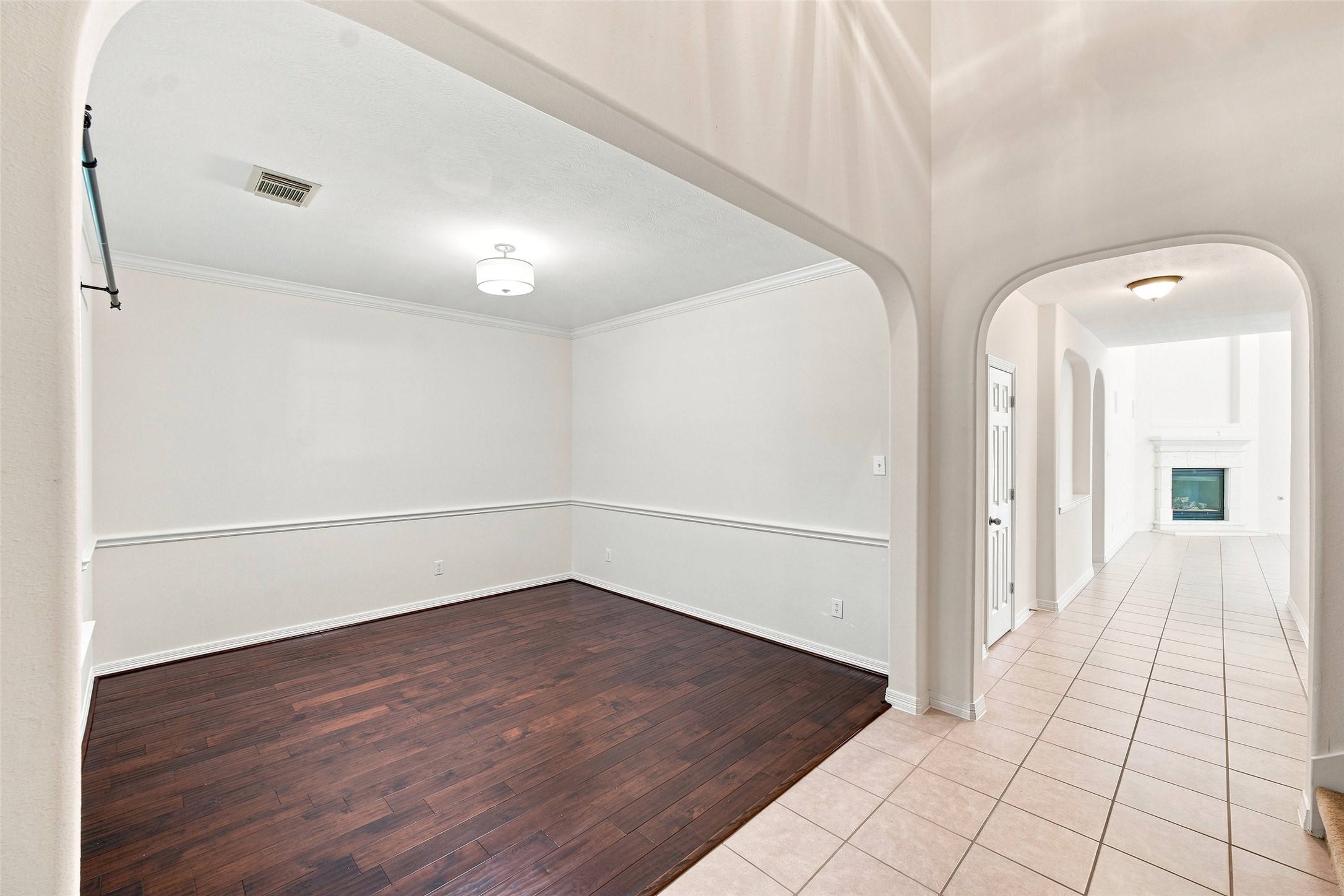 5214 Barleycorn Lane Property Photo 4