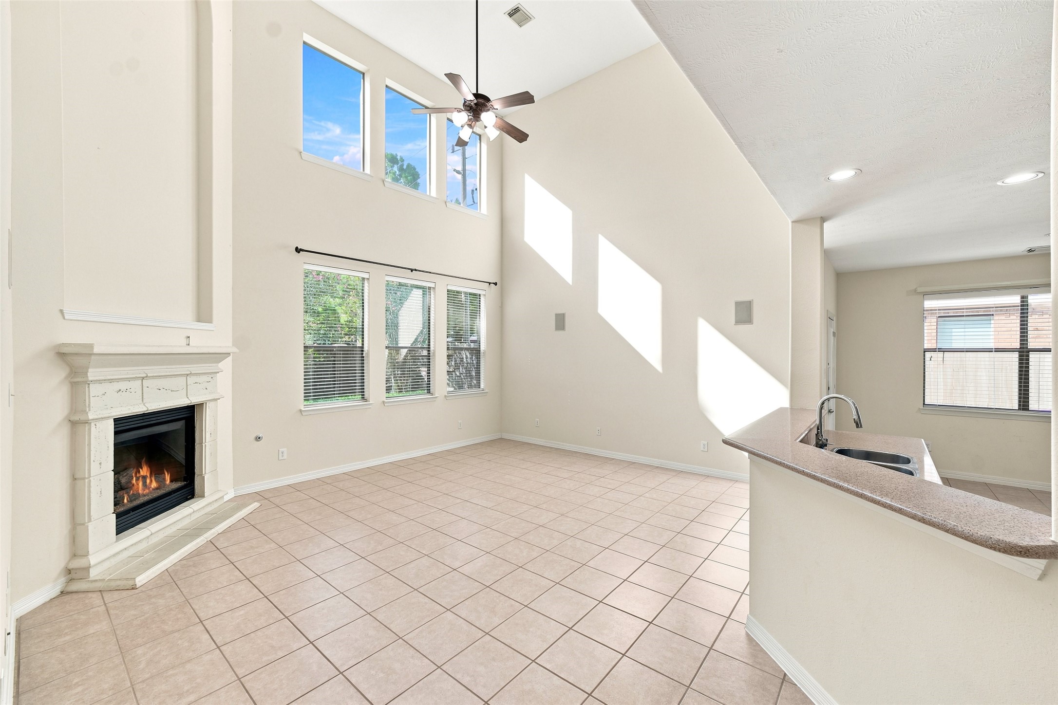 5214 Barleycorn Lane Property Photo 6