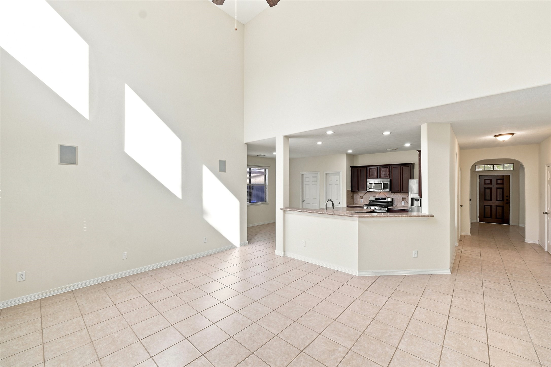 5214 Barleycorn Lane Property Photo 7