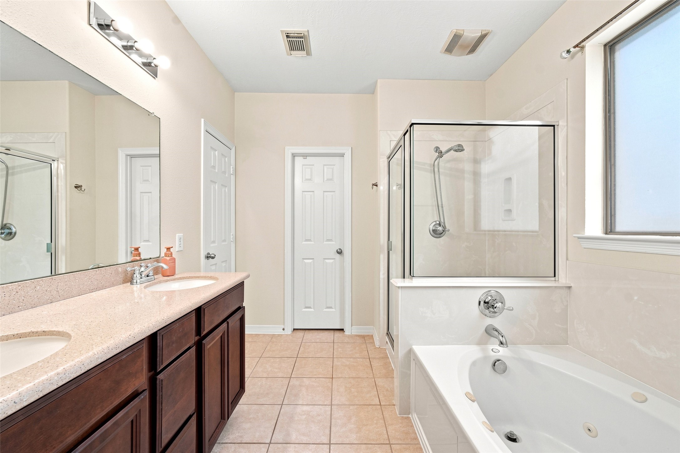 5214 Barleycorn Lane Property Photo 15