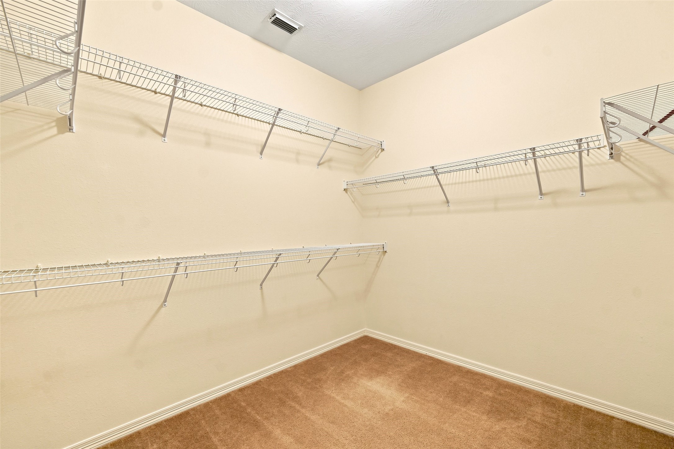 5214 Barleycorn Lane Property Photo 16