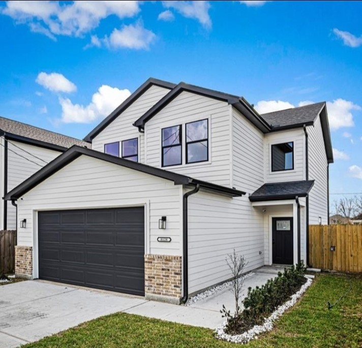8128 Chateau Street Property Photo 1