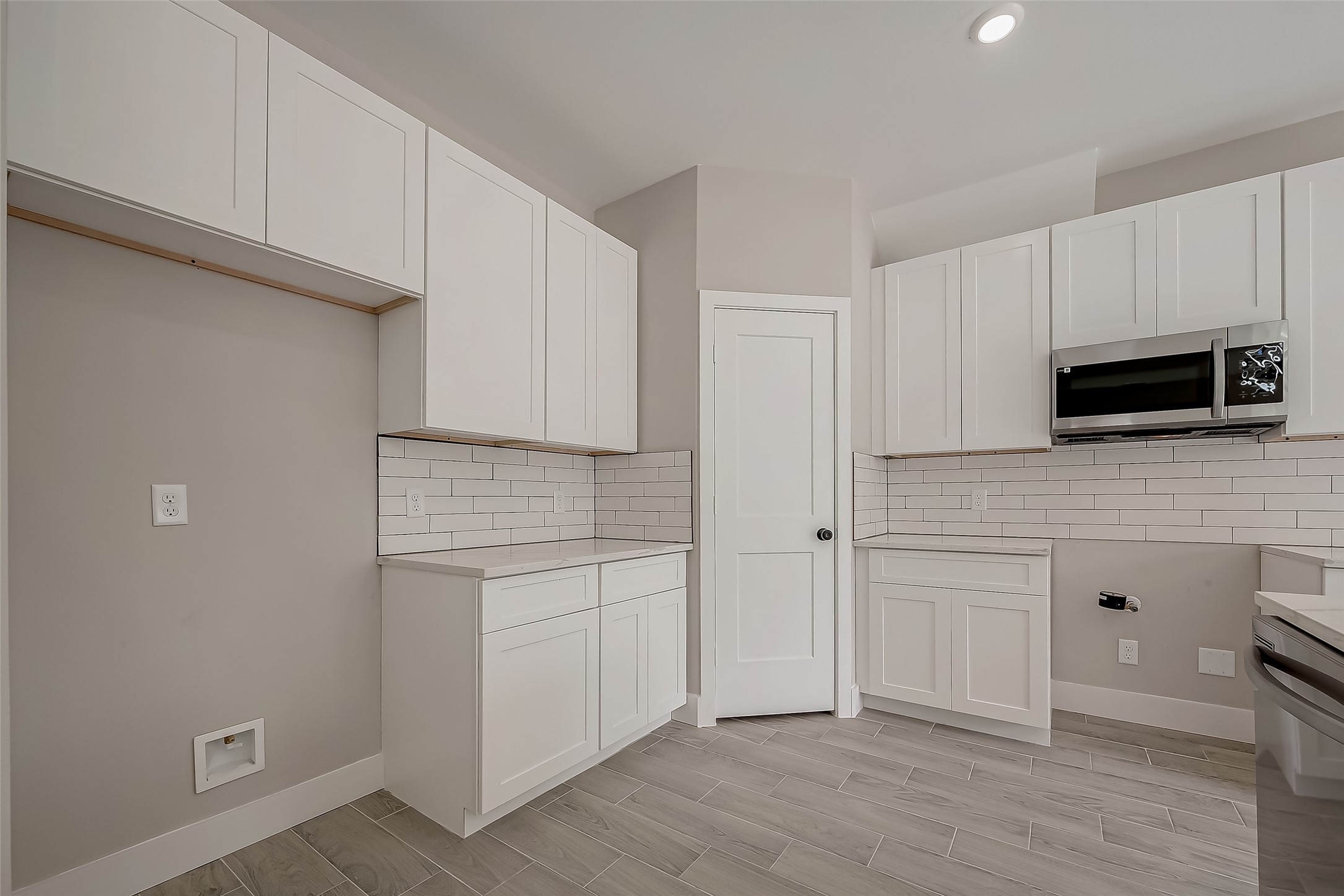 8128 Chateau Street Property Photo 20