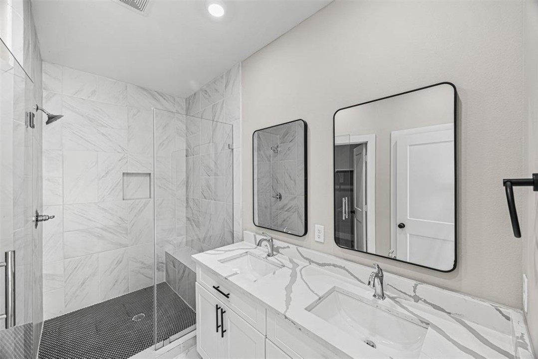 8128 Chateau Street Property Photo 38