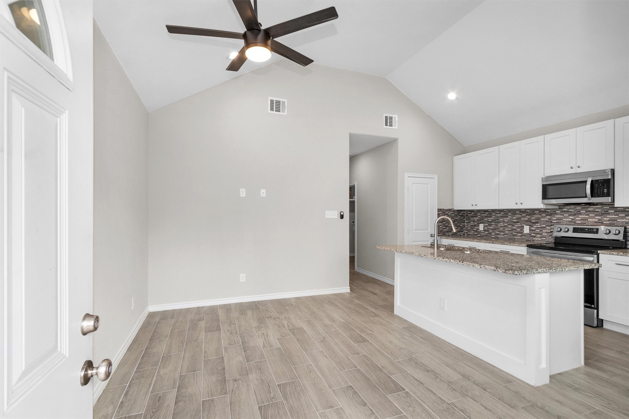 16706 E Hammon Property Photo 2