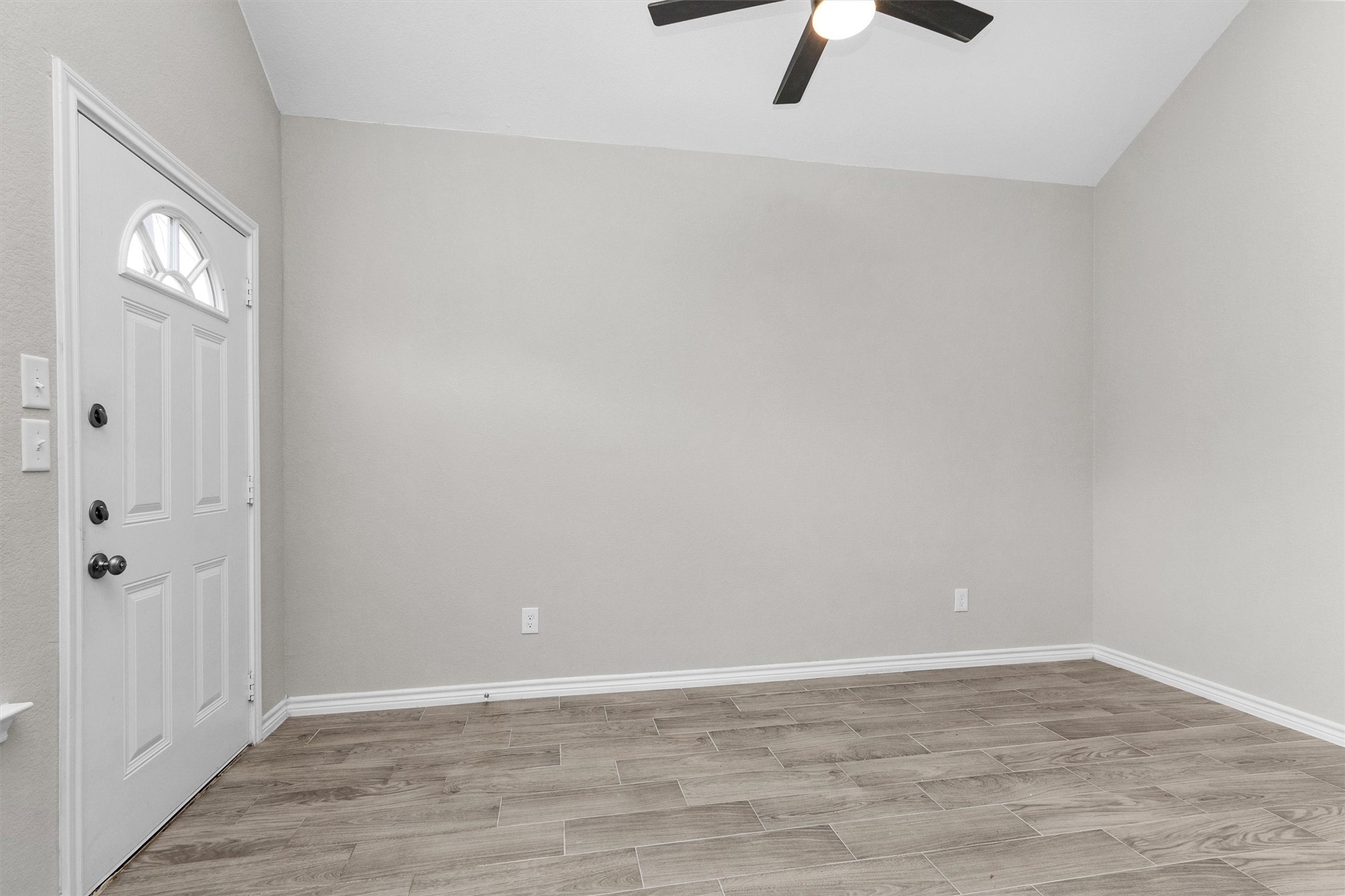 16706 E Hammon Property Photo 7