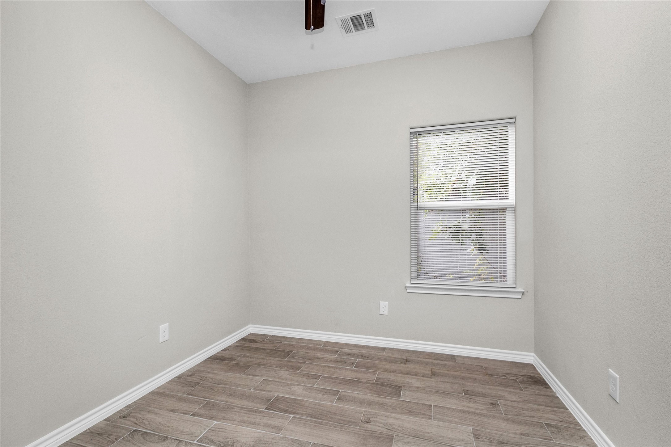 16706 E Hammon Property Photo 12