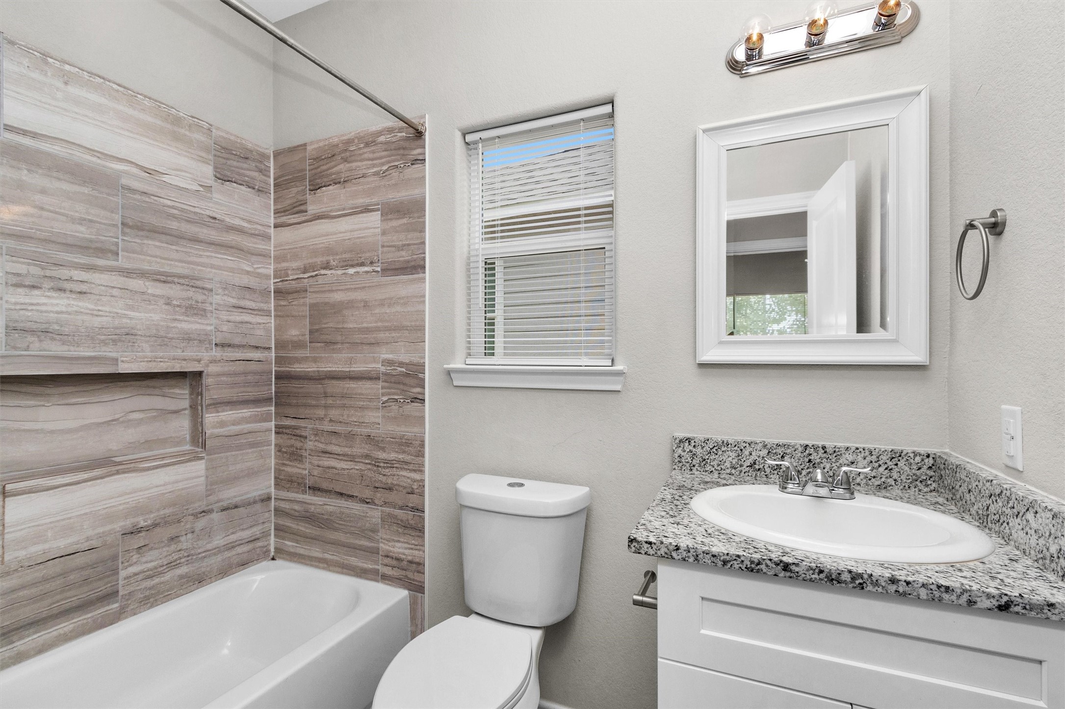 16706 E Hammon Property Photo 17
