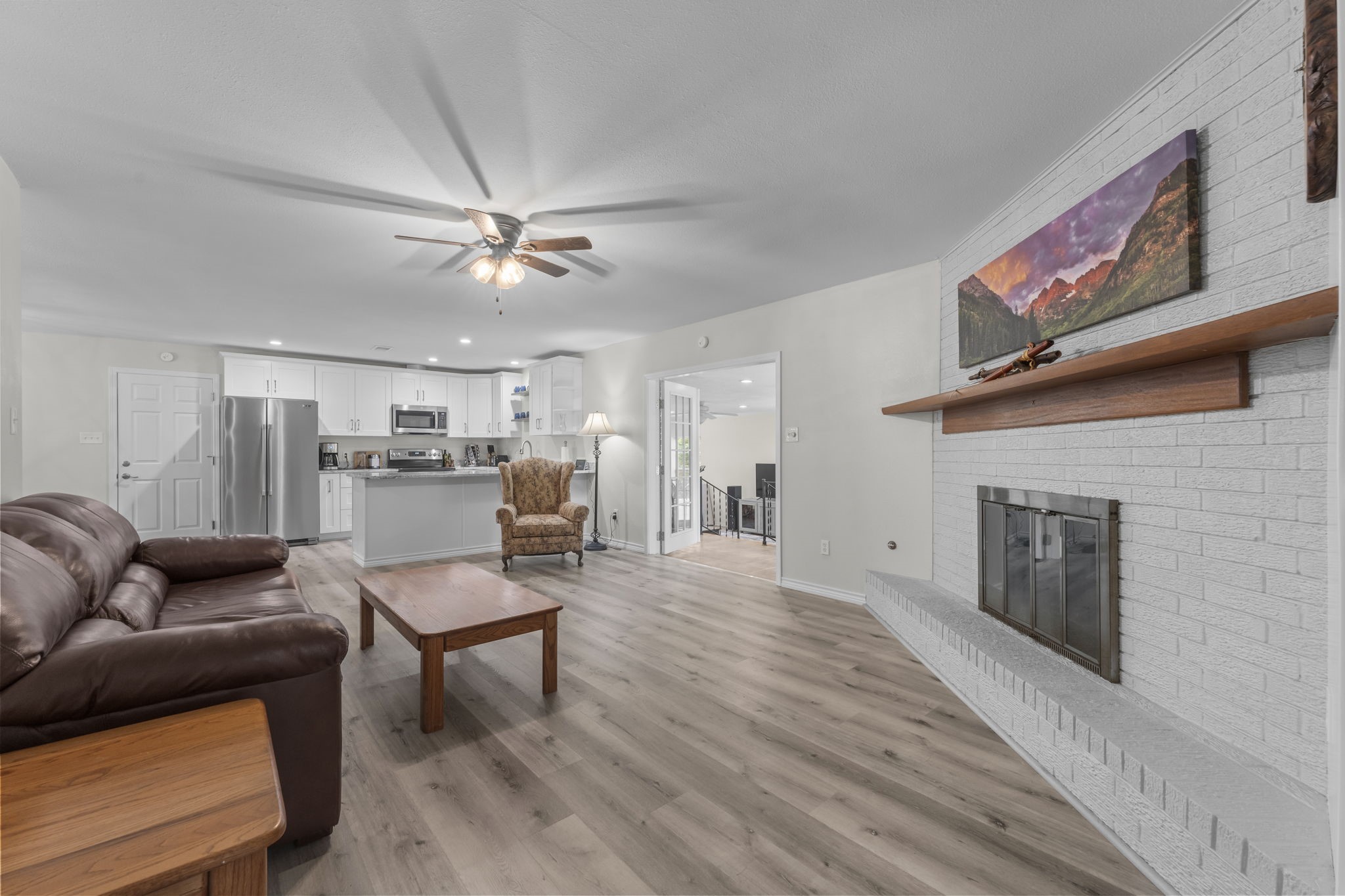 209 Summit Drive Property Photo 4