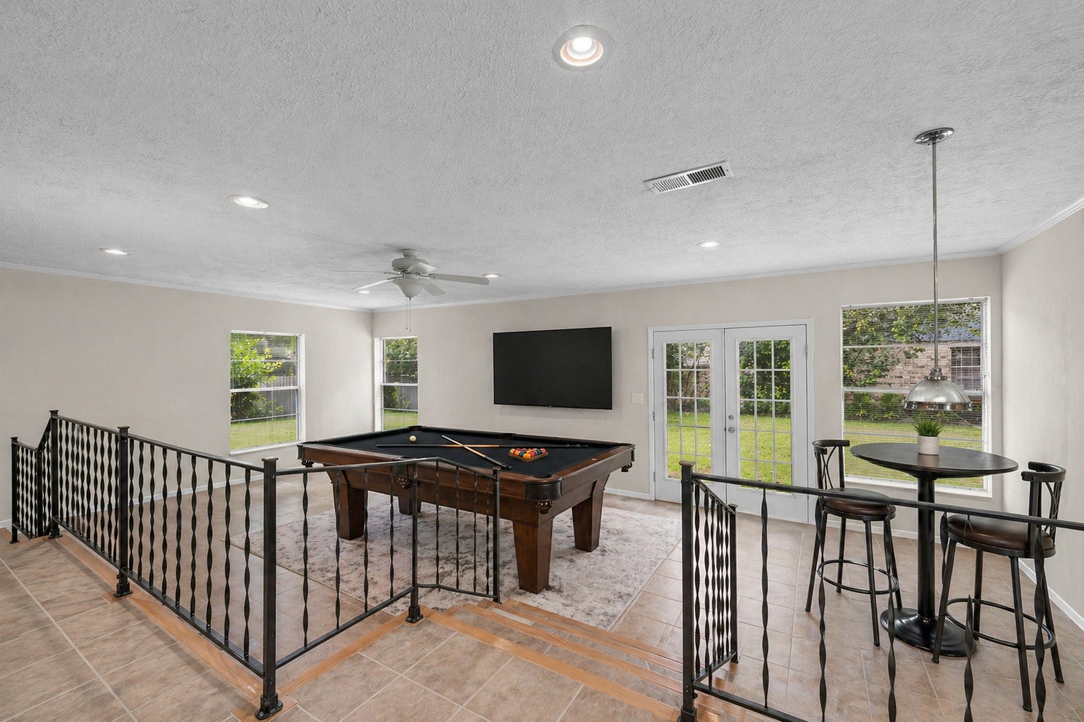 209 Summit Drive Property Photo 8