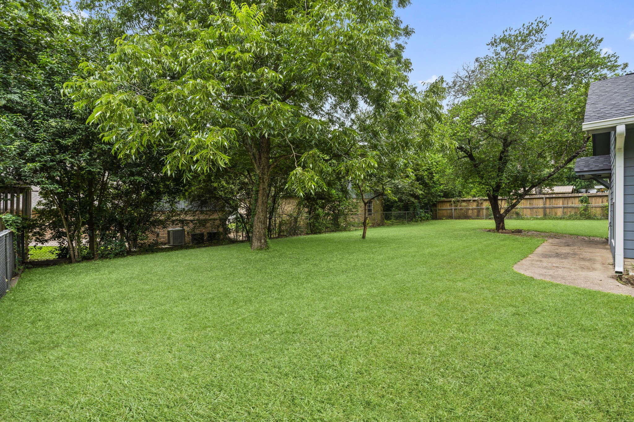 209 Summit Drive Property Photo 22