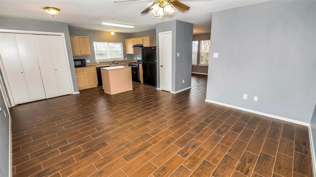 6127 Lone Prairie Way Property Photo 6