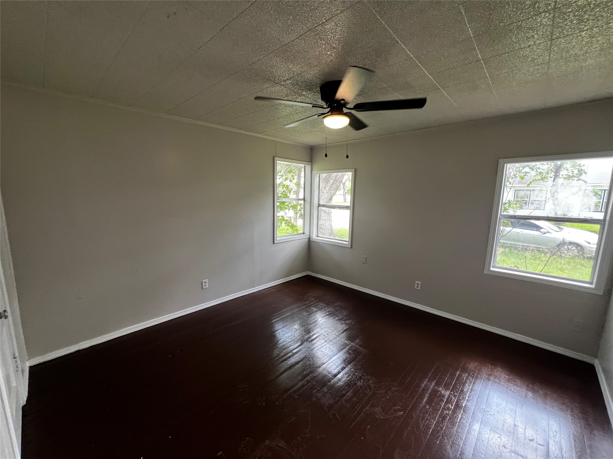 1805 E North Street Property Photo 11