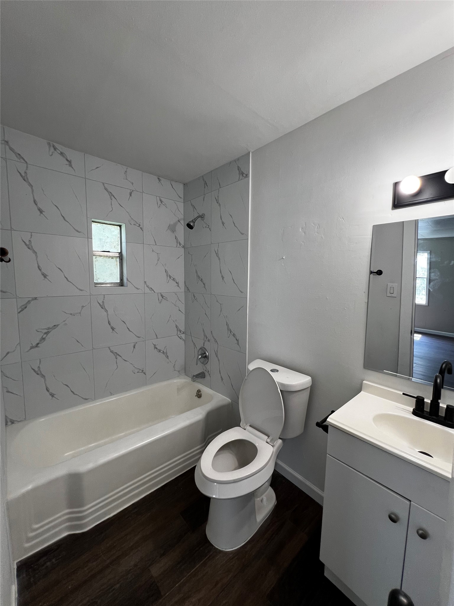 1805 E North Street Property Photo 13
