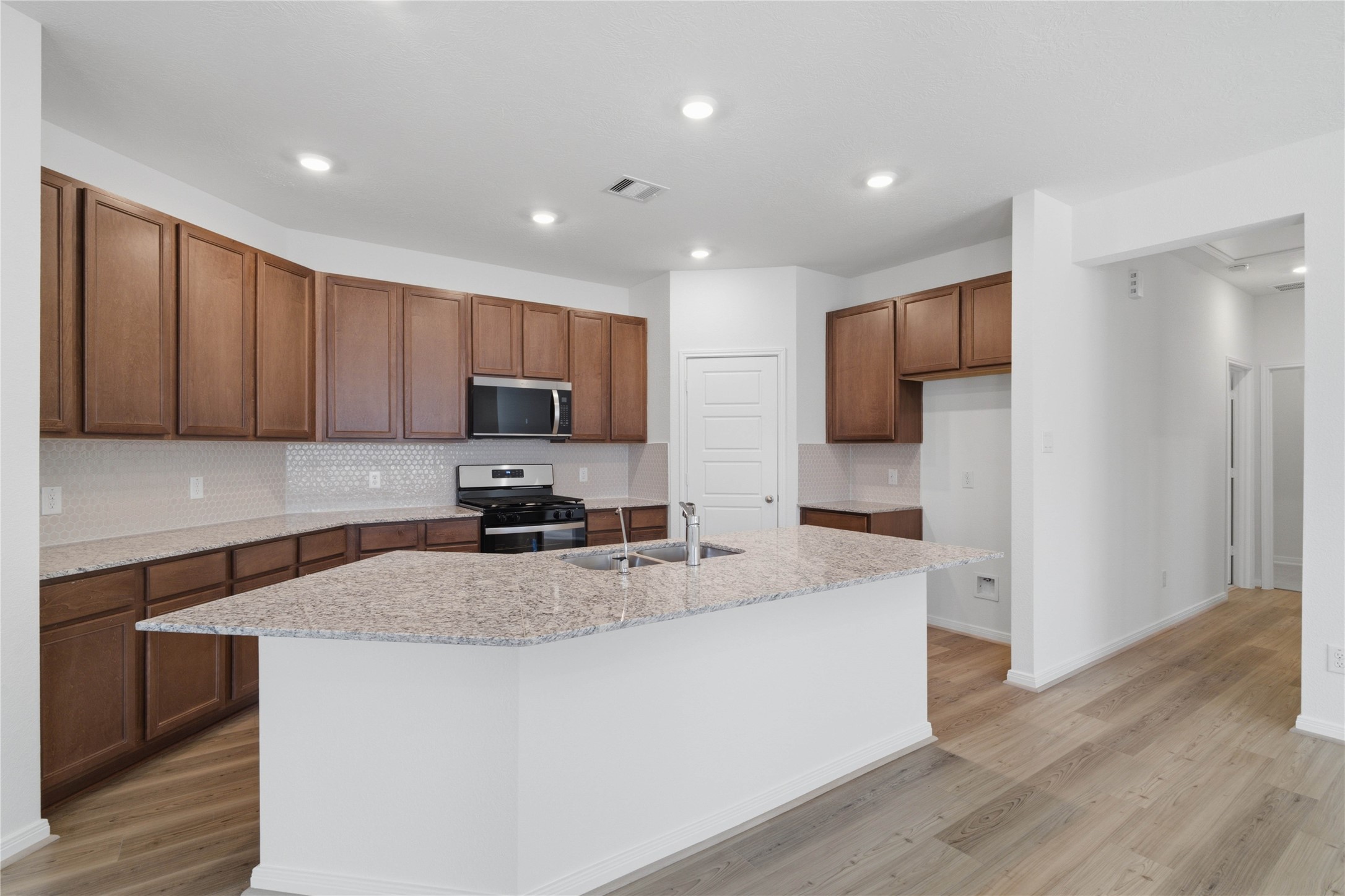 6602 Lenwood Lane Property Photo 13