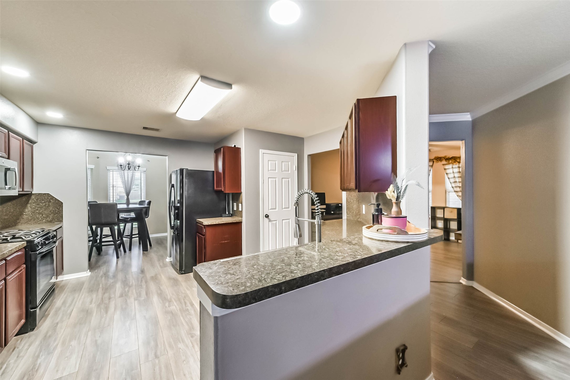 5435 Ginseng Drive Property Photo 12