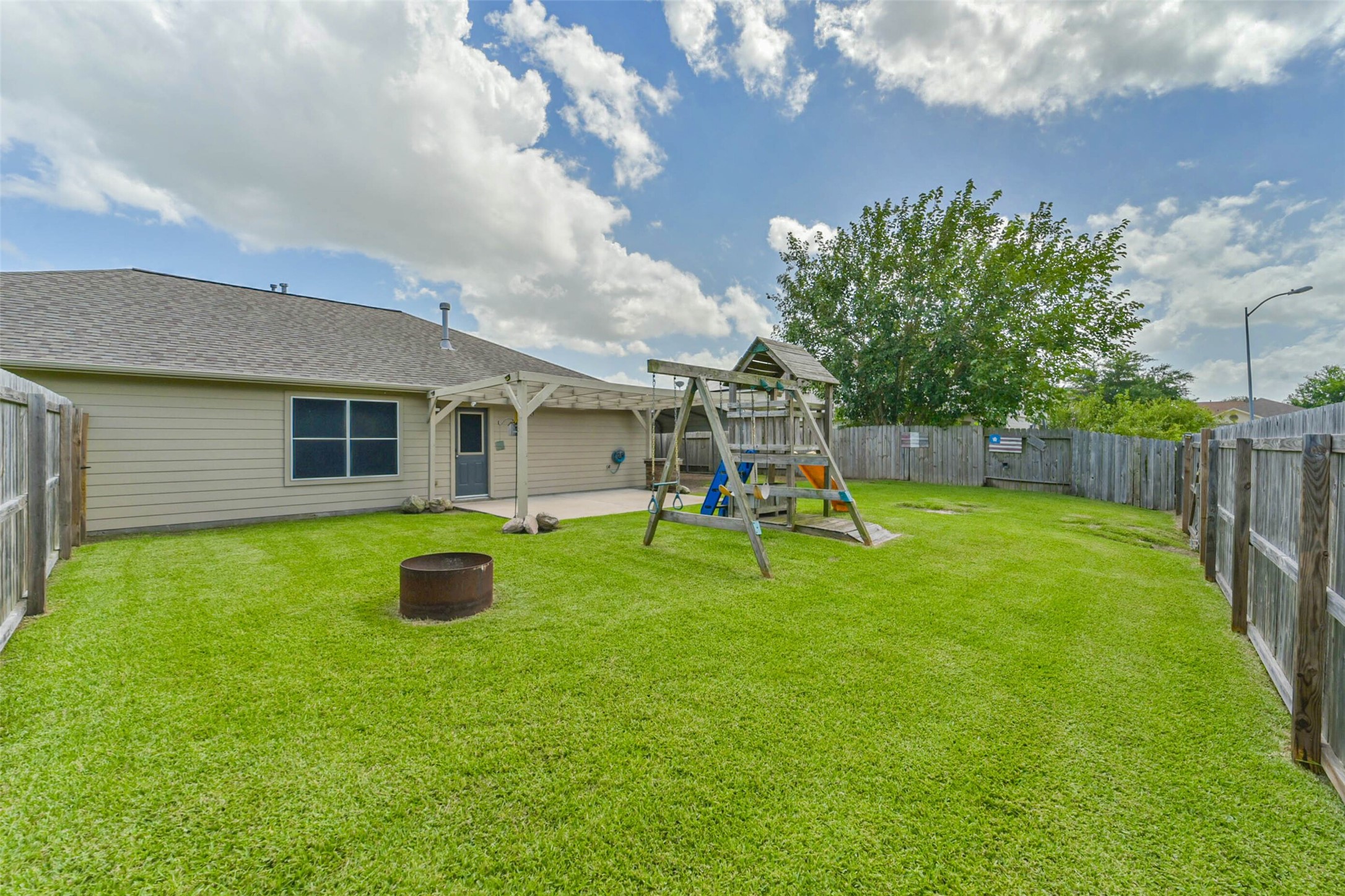 5435 Ginseng Drive Property Photo 37