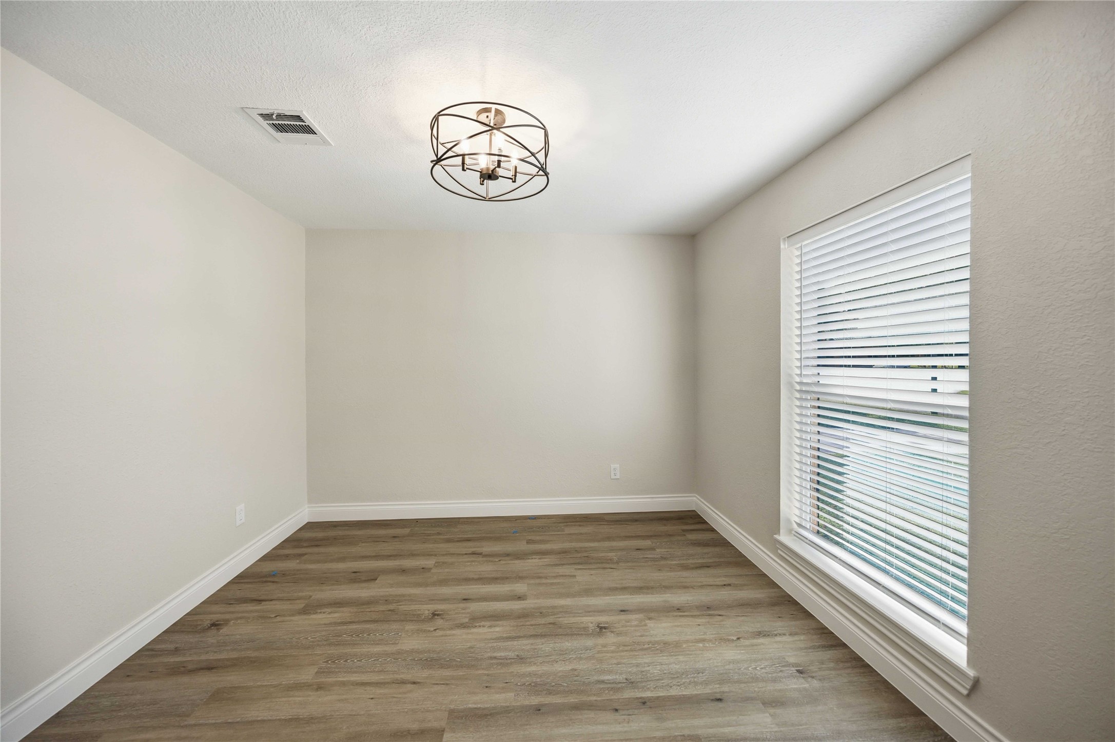 5702 Old Lodge Drive Property Photo 6
