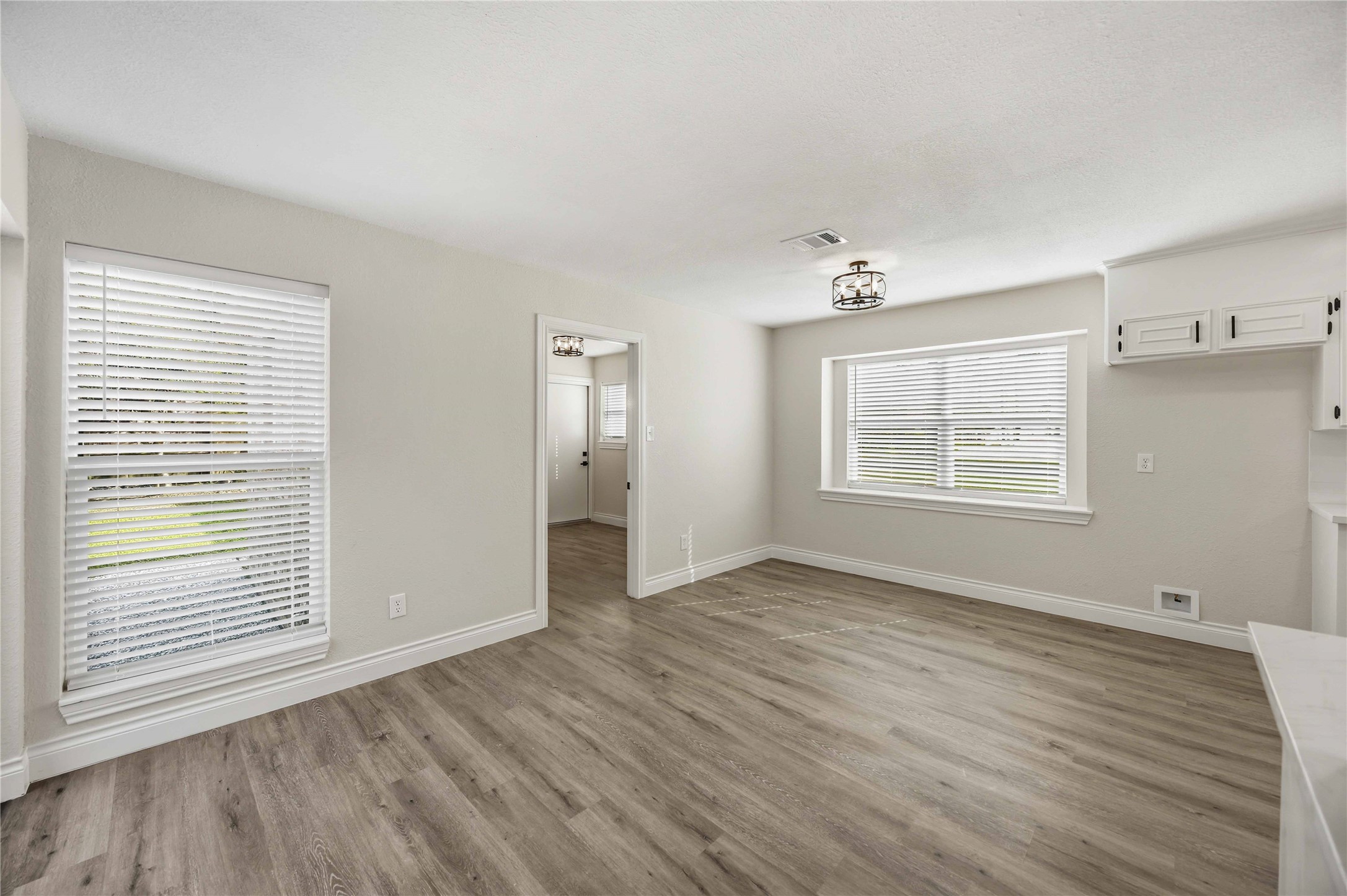 5702 Old Lodge Drive Property Photo 11