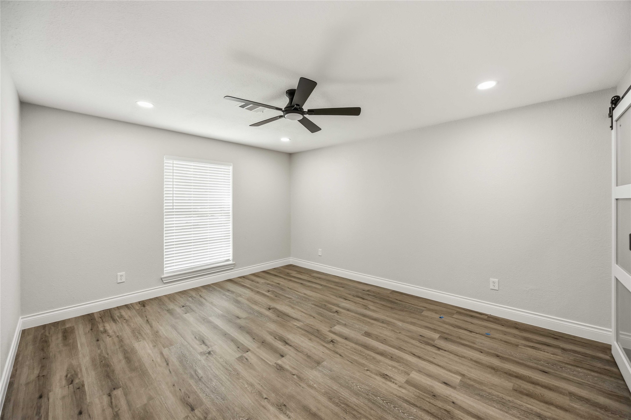 5702 Old Lodge Drive Property Photo 13