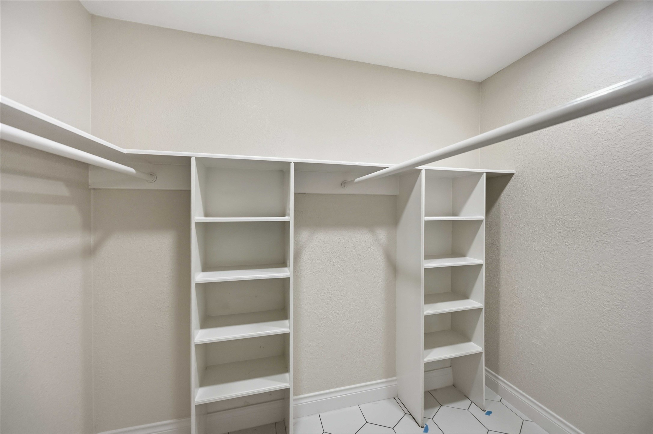 5702 Old Lodge Drive Property Photo 16