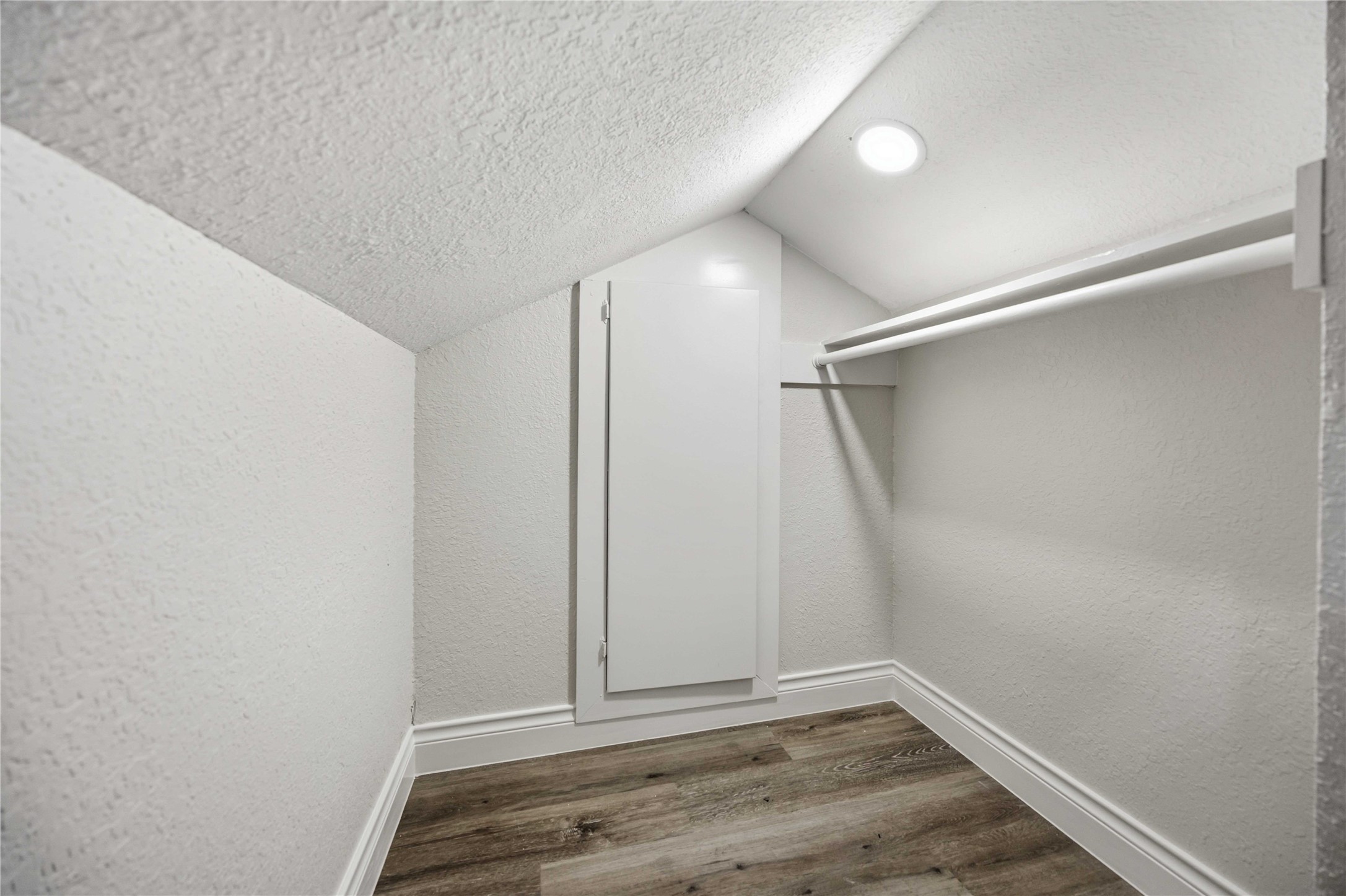 5702 Old Lodge Drive Property Photo 19