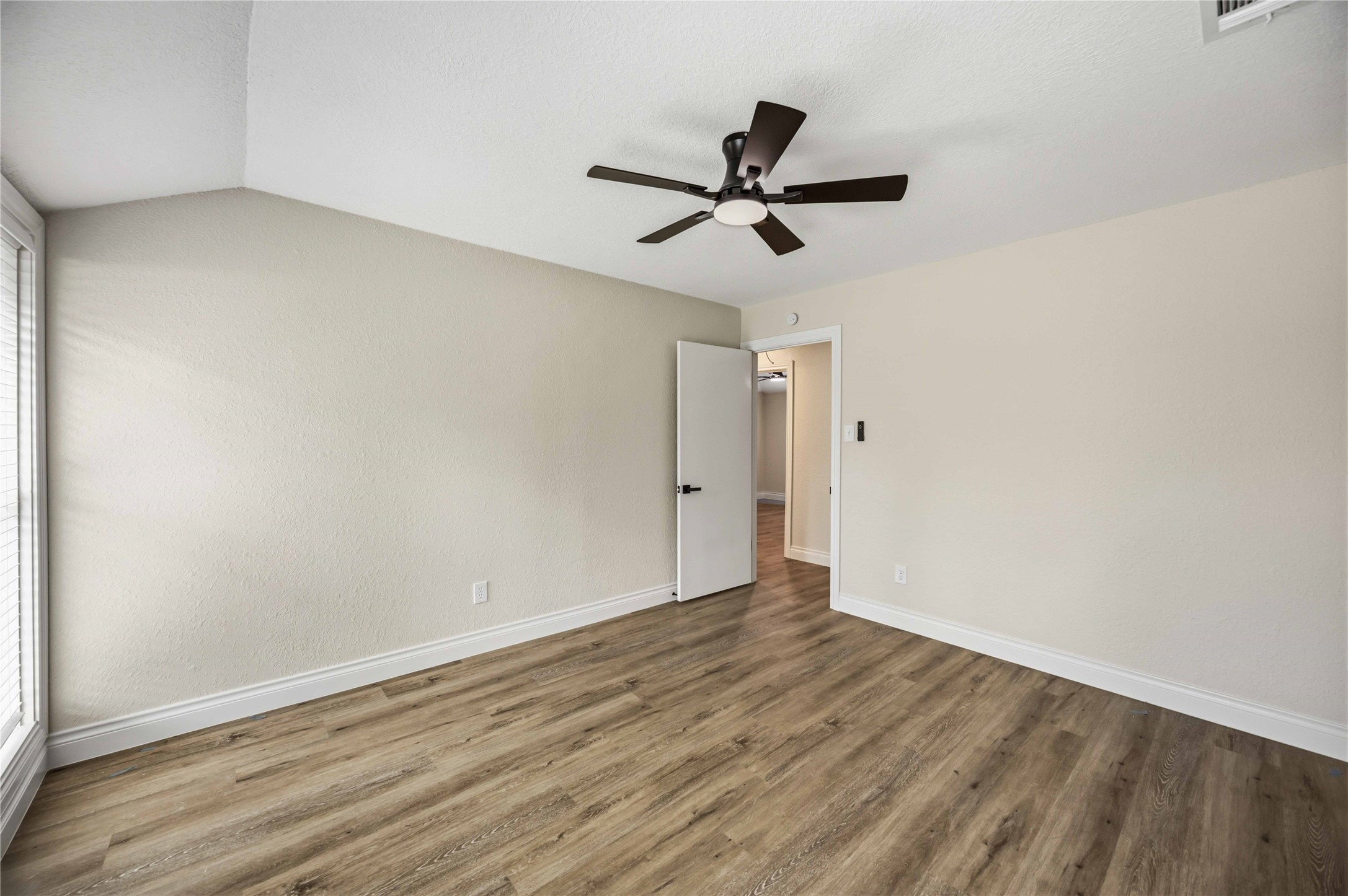 5702 Old Lodge Drive Property Photo 21