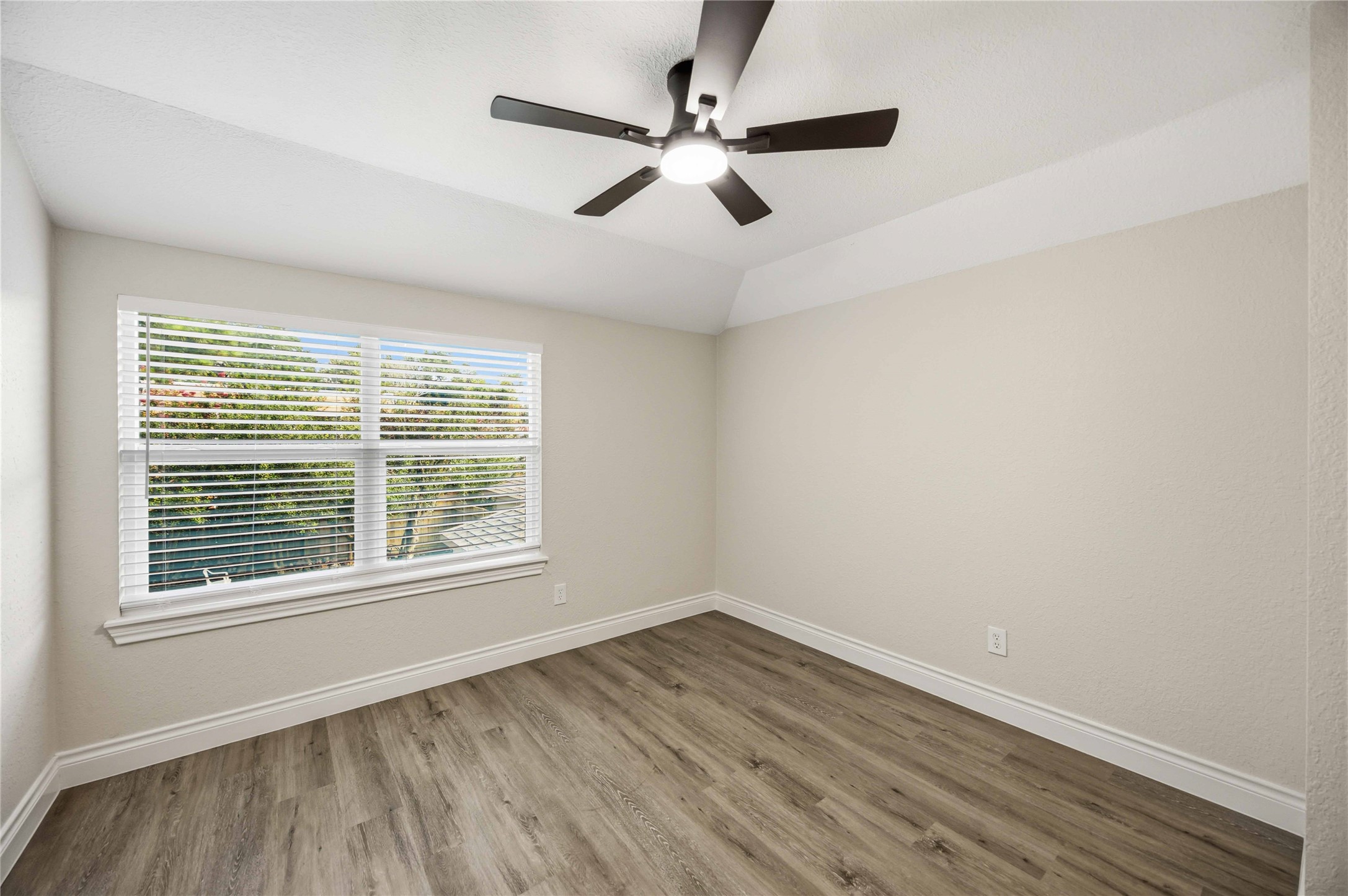5702 Old Lodge Drive Property Photo 22