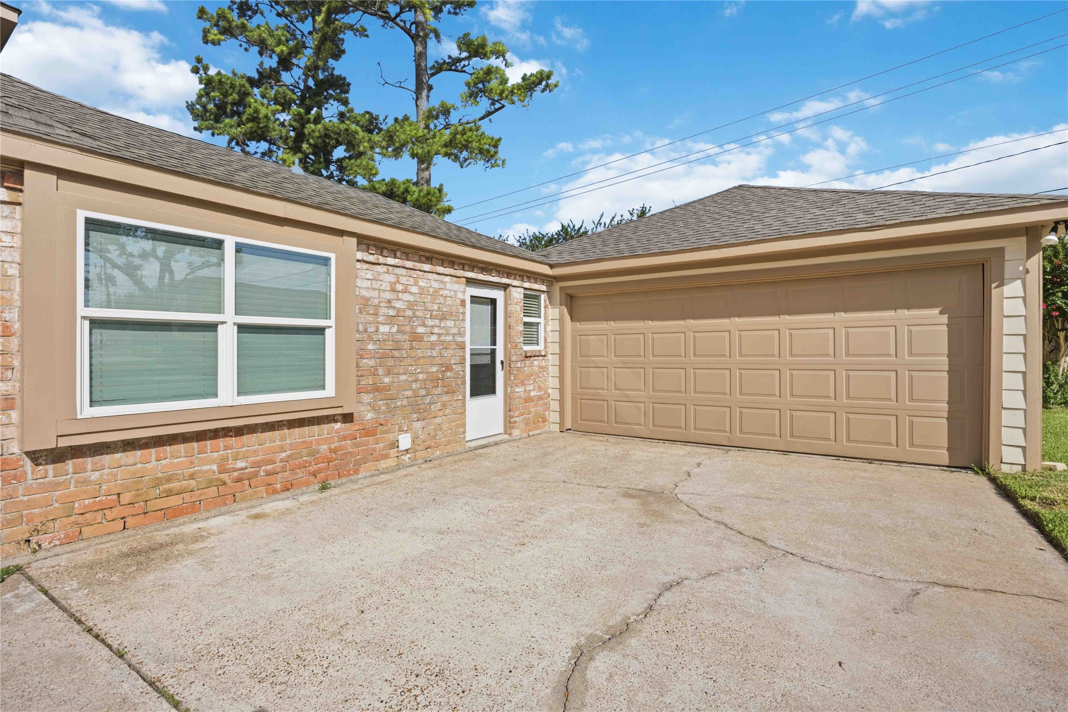 5702 Old Lodge Drive Property Photo 27