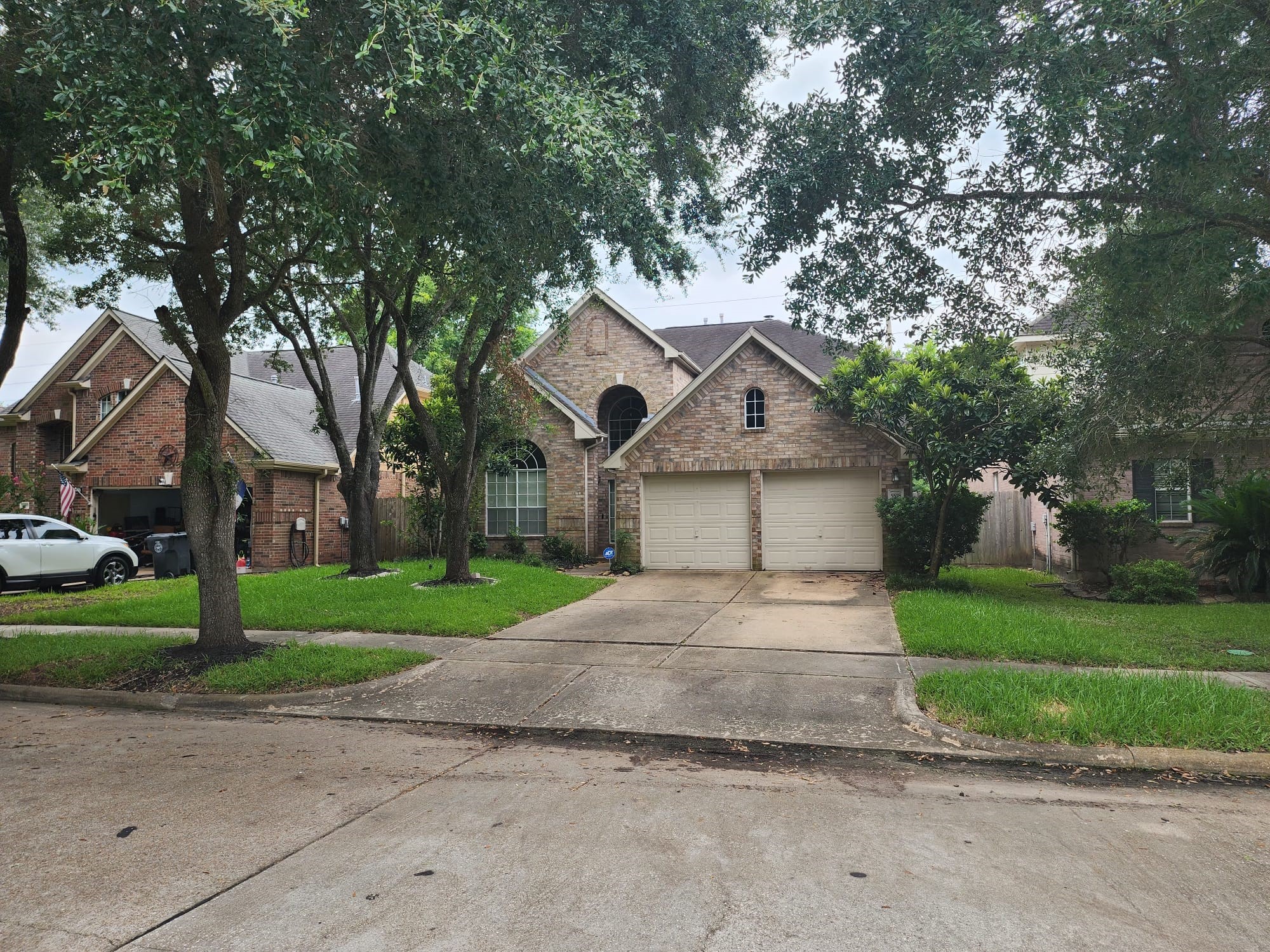 5518 Morgan Park Lane Property Photo 2