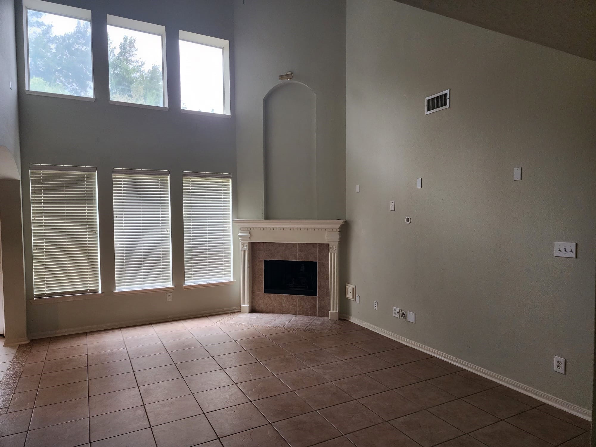 5518 Morgan Park Lane Property Photo 6