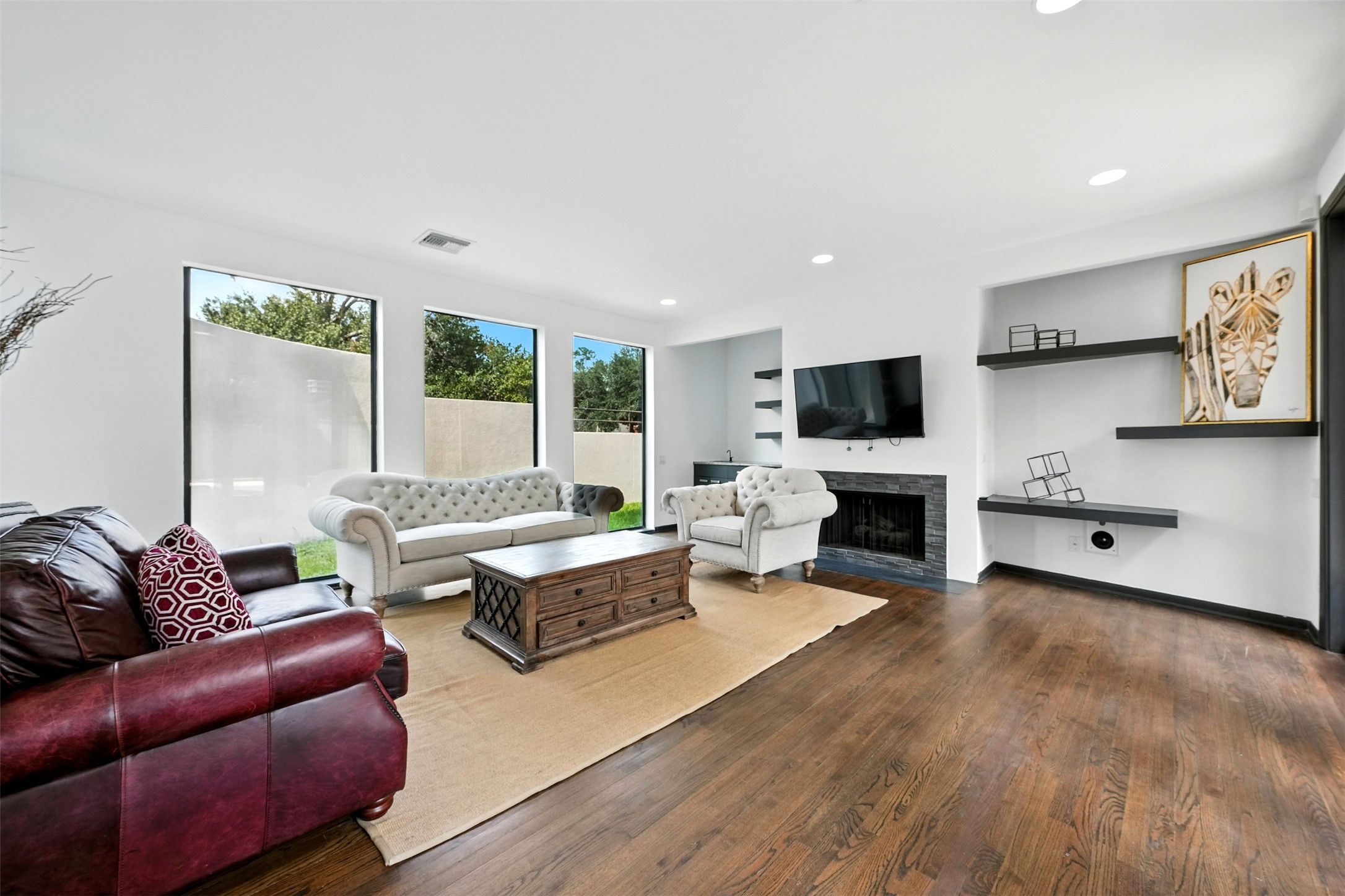 2019 Mcclendon Street Property Photo 5