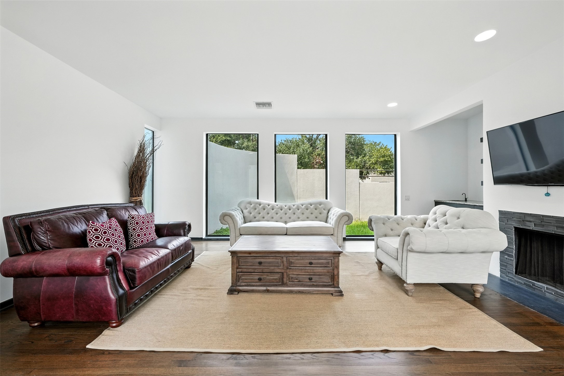 2019 Mcclendon Street Property Photo 6