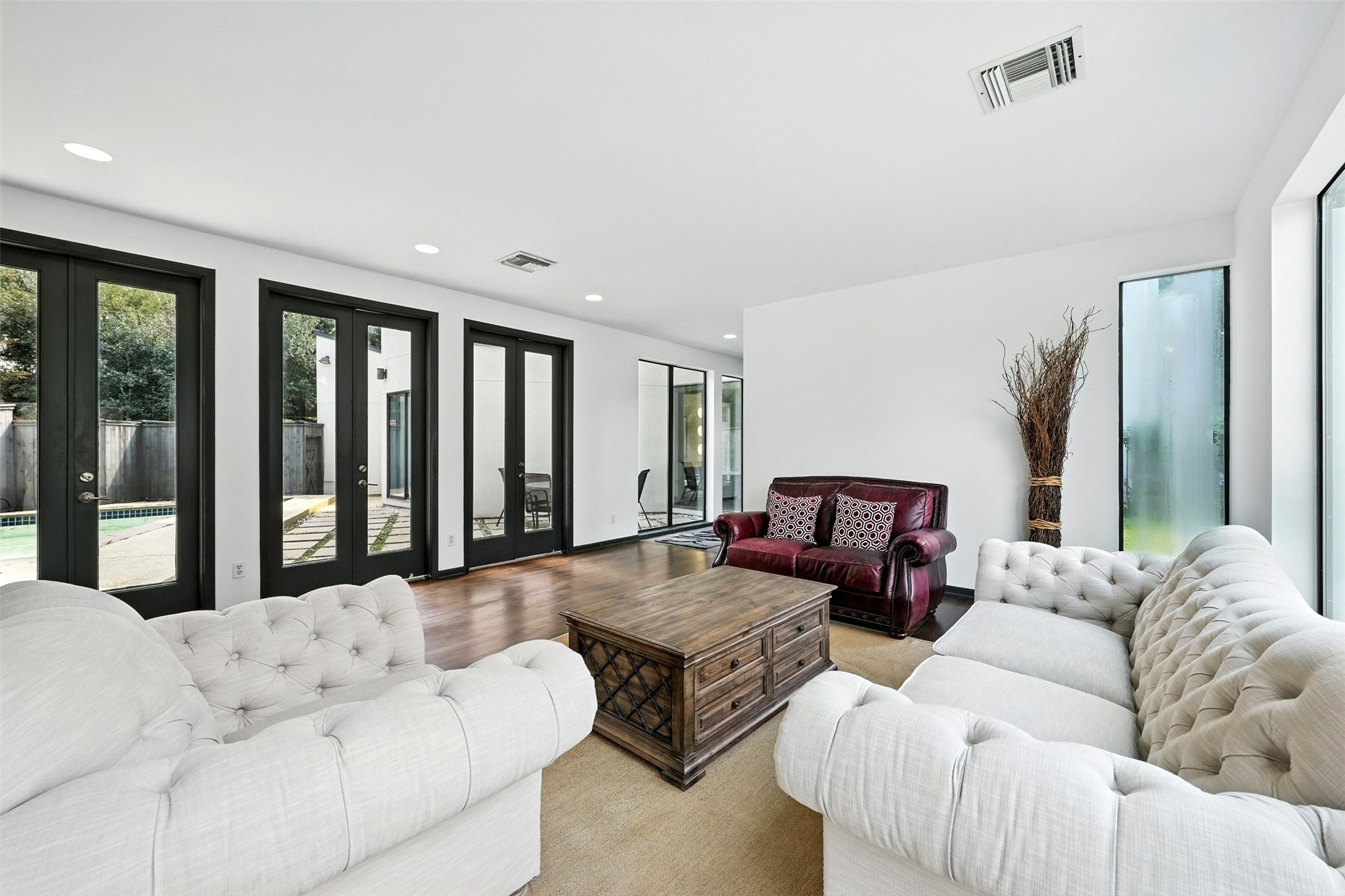 2019 Mcclendon Street Property Photo 7
