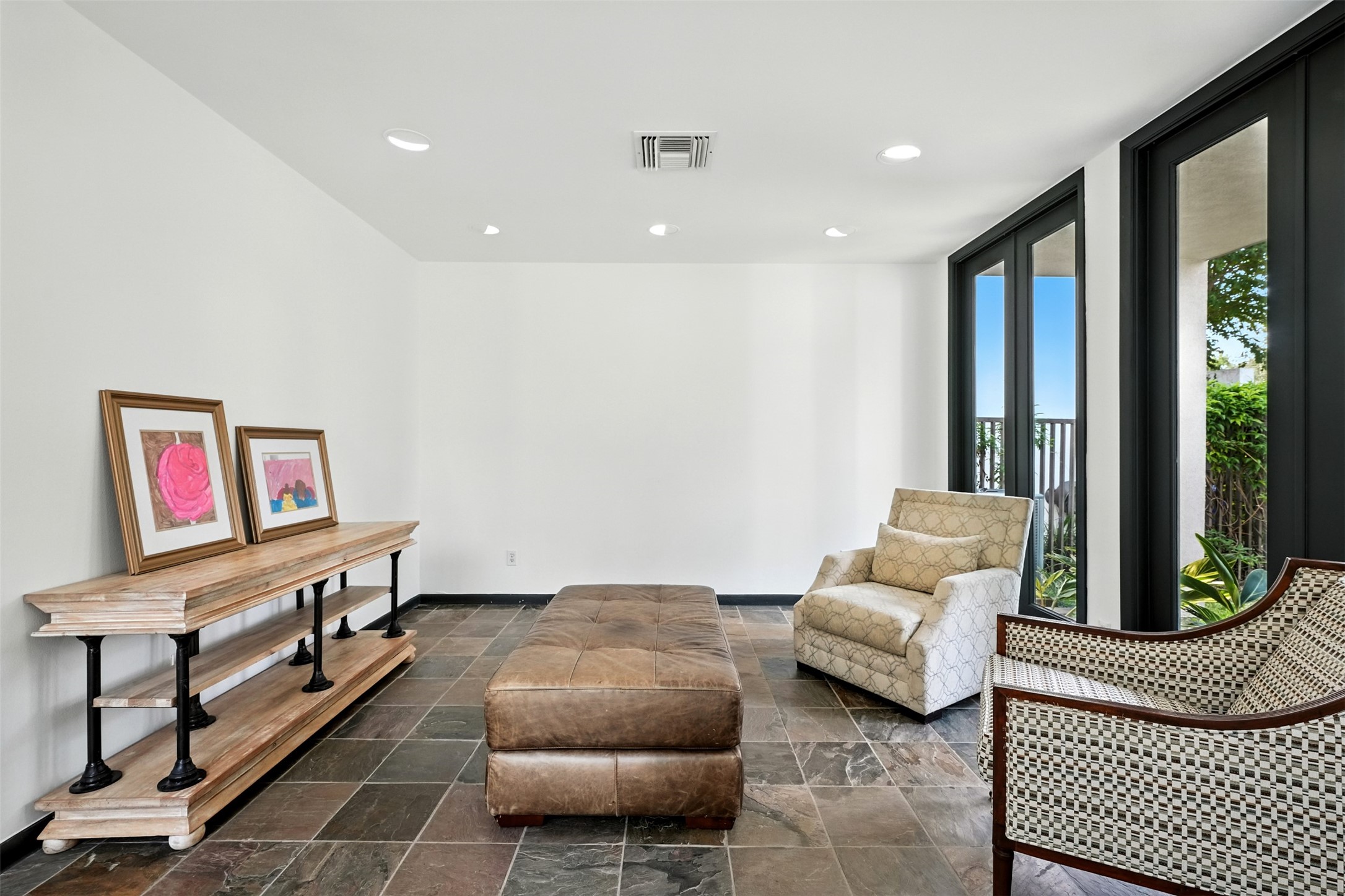 2019 Mcclendon Street Property Photo 8