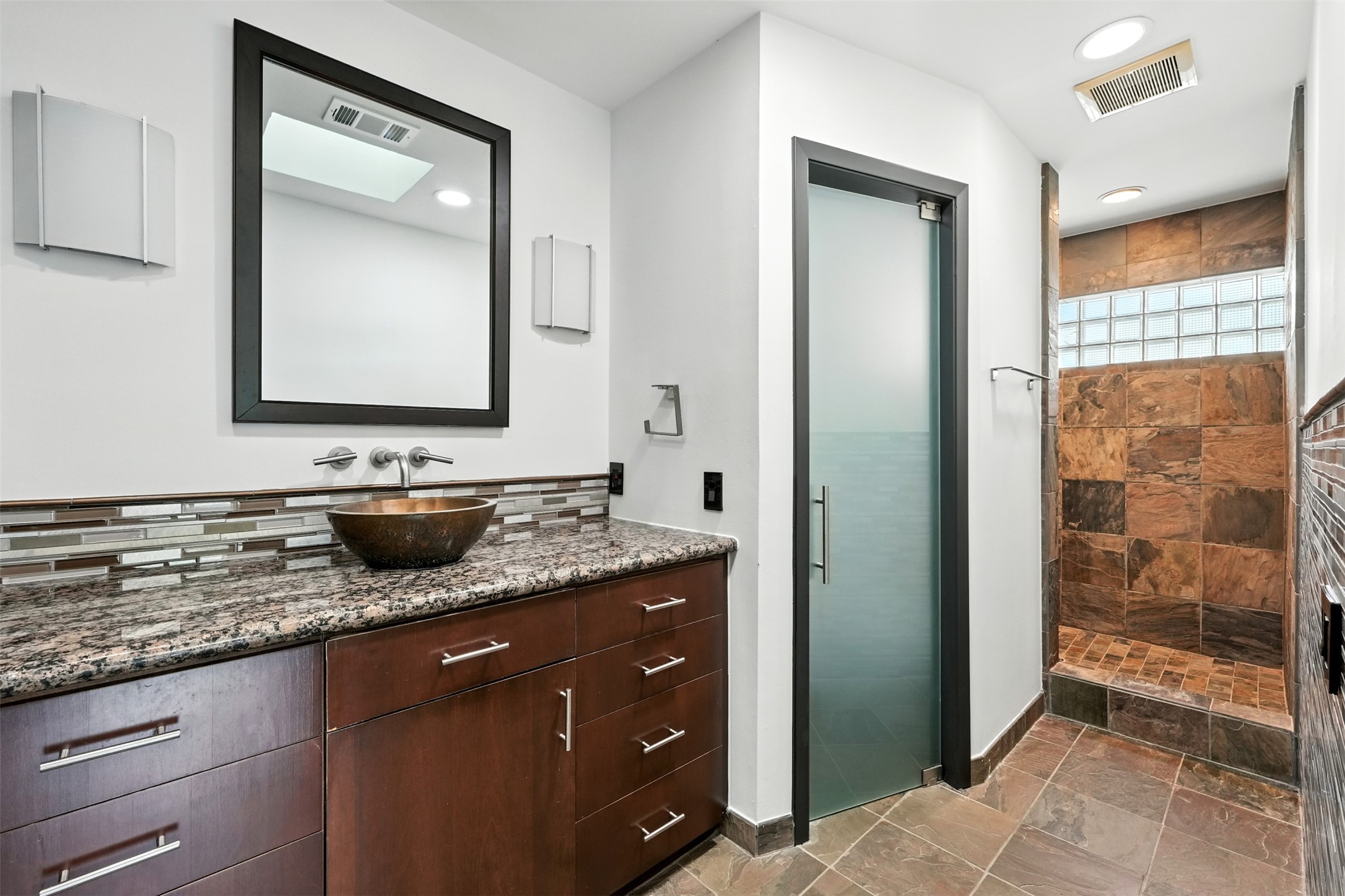 2019 Mcclendon Street Property Photo 23