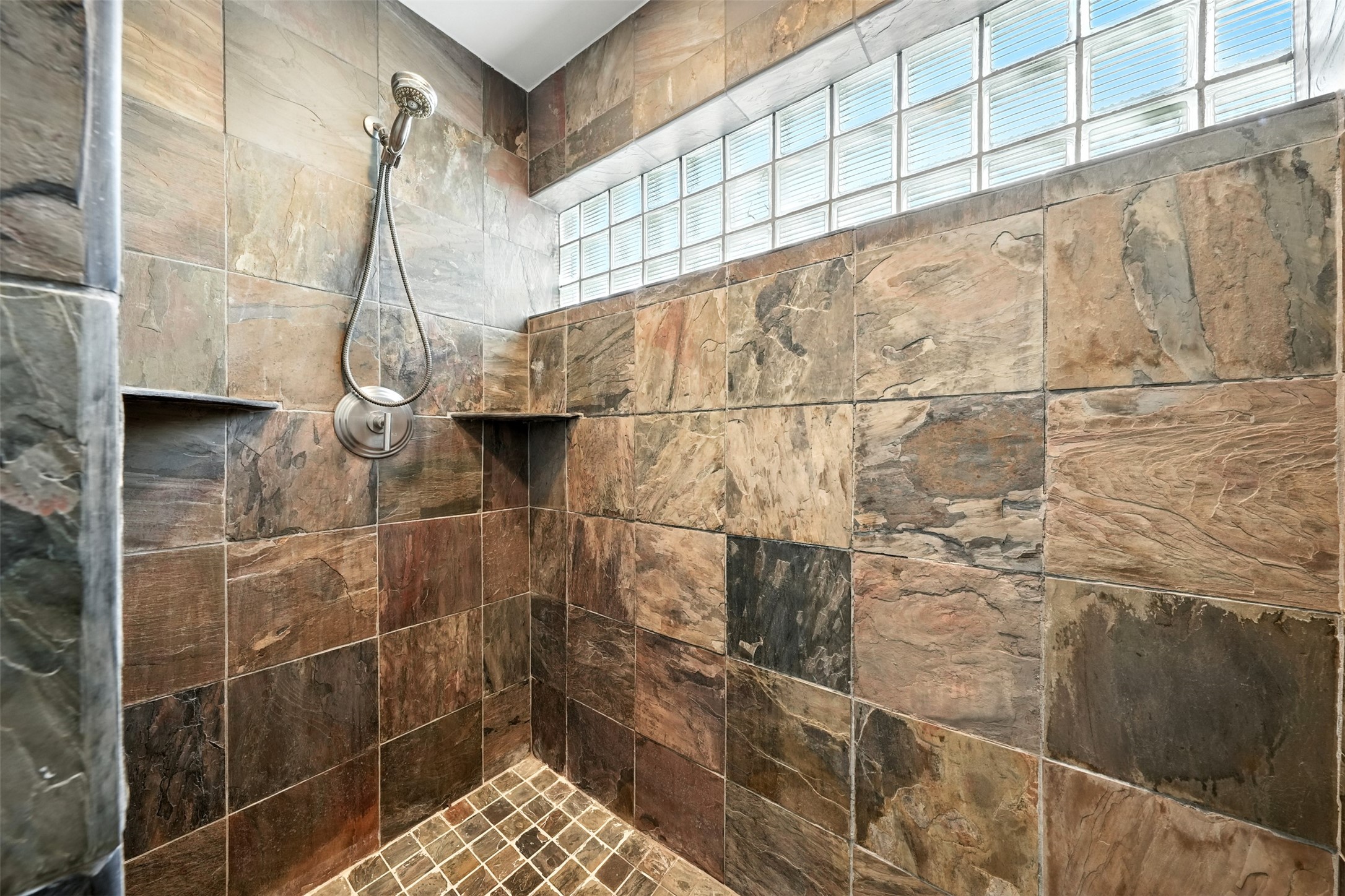 2019 Mcclendon Street Property Photo 25